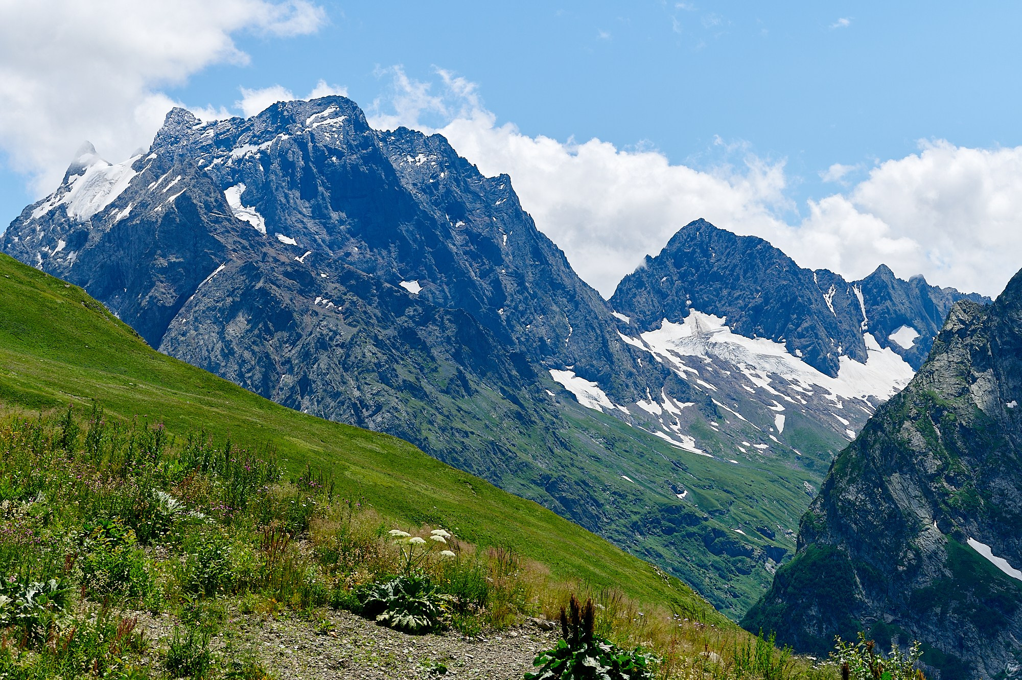 Домбай август 2024. Фотографии отовсюду и обо всем