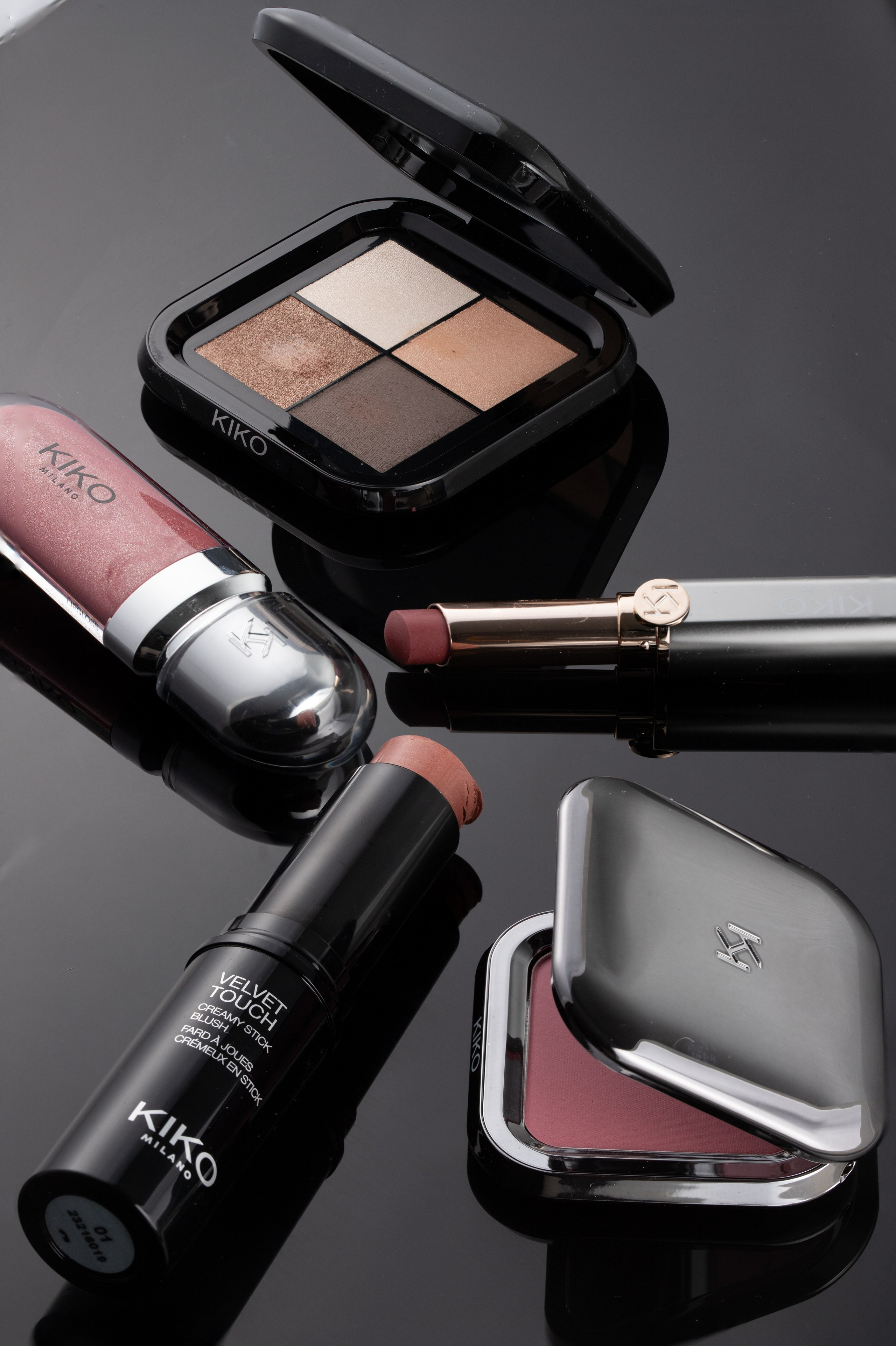 BEFORE / AFTER. RETOUCHER / Beauty / Product / Fashion / Commercial