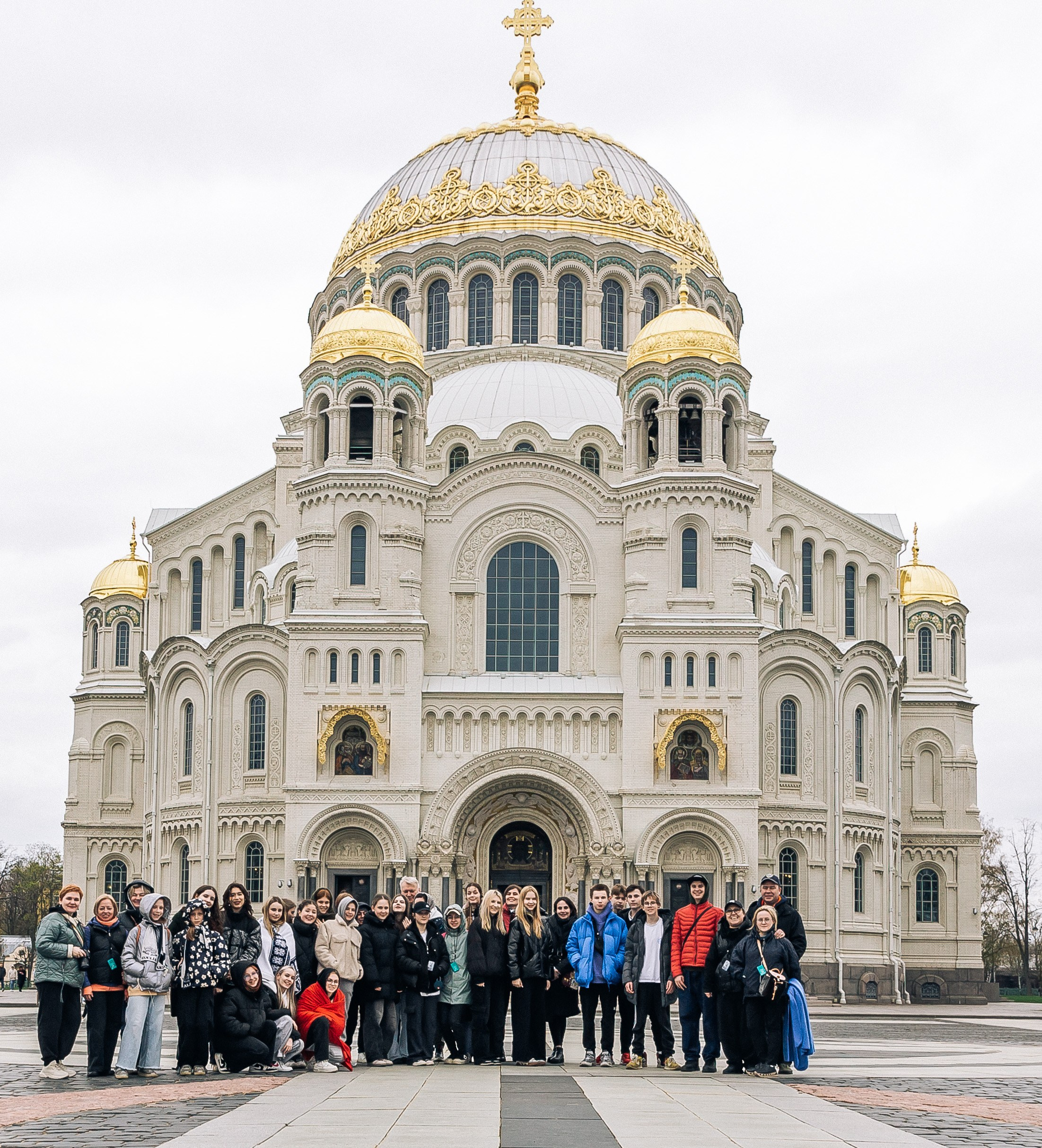 Экскурсия по Санкт-Петербургу с детским театром на льду «АЛЕКО » 11.05.2024. Репортажный фотограф в Москве