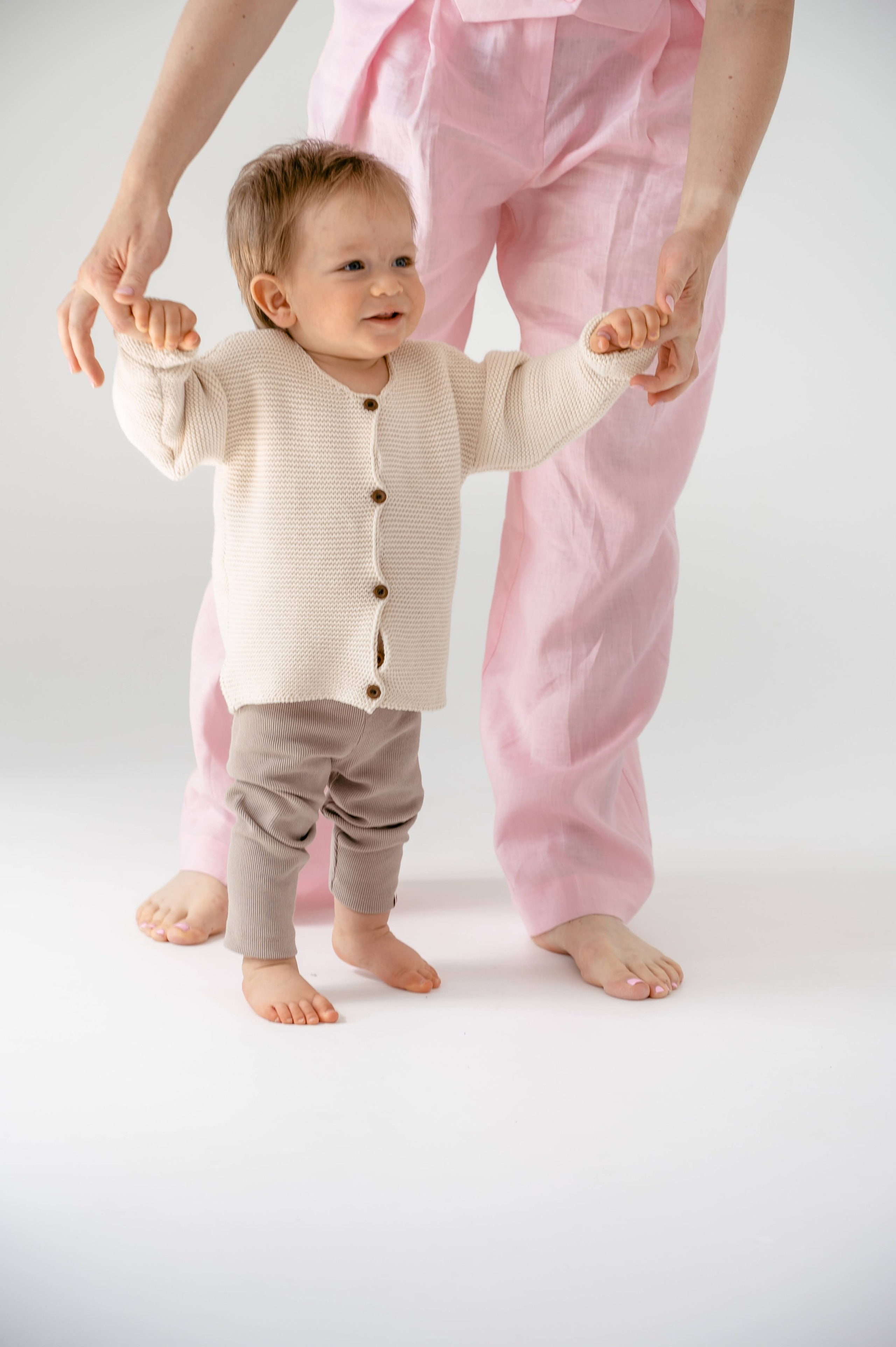 Профессиональный фотограф беременности в СПБ. Стильные фотосессии беременности в стиле минимализм и классическая фотография