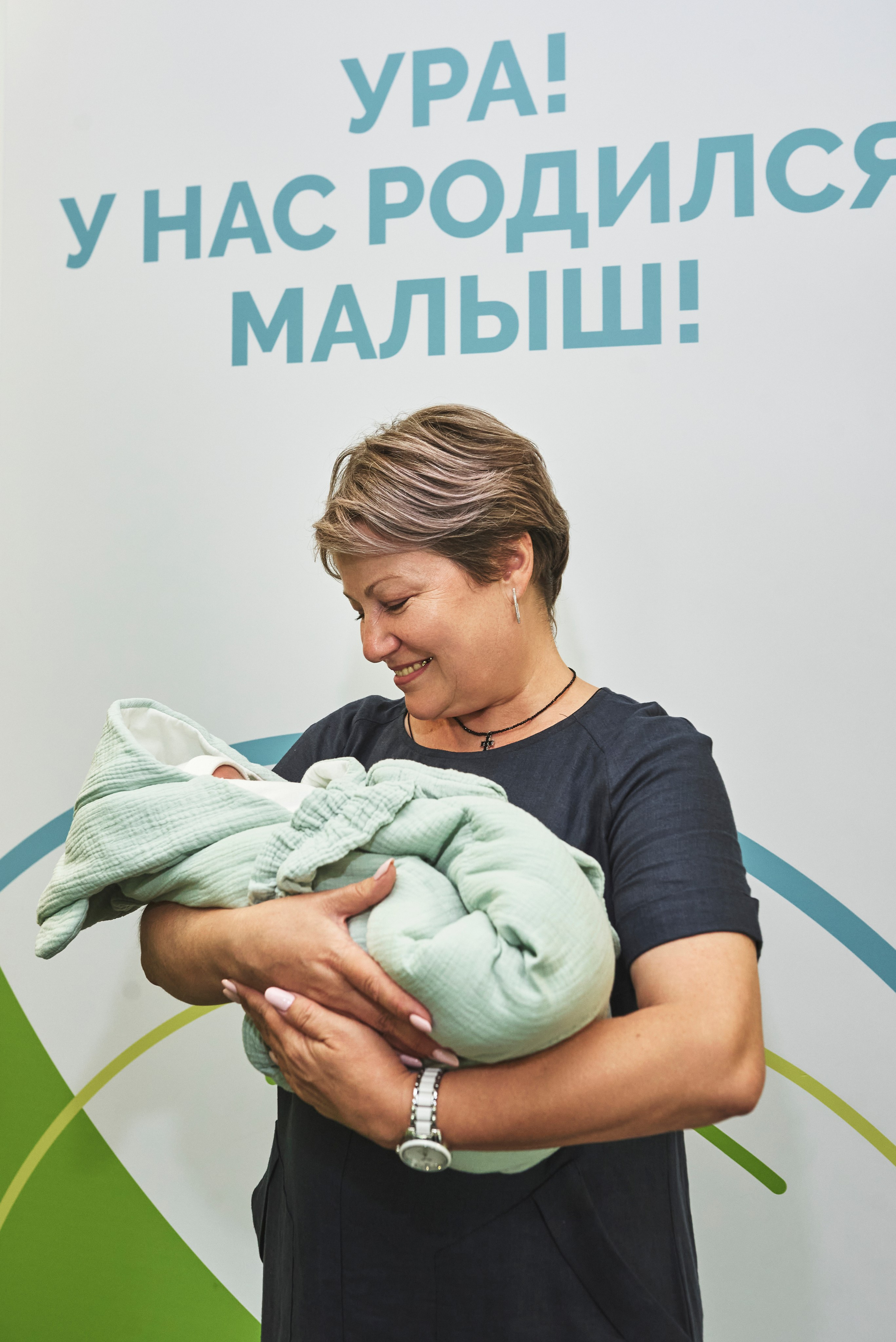 Выписка из роддома Виктории. Фотограф в Новосибирске Анастасия Курто