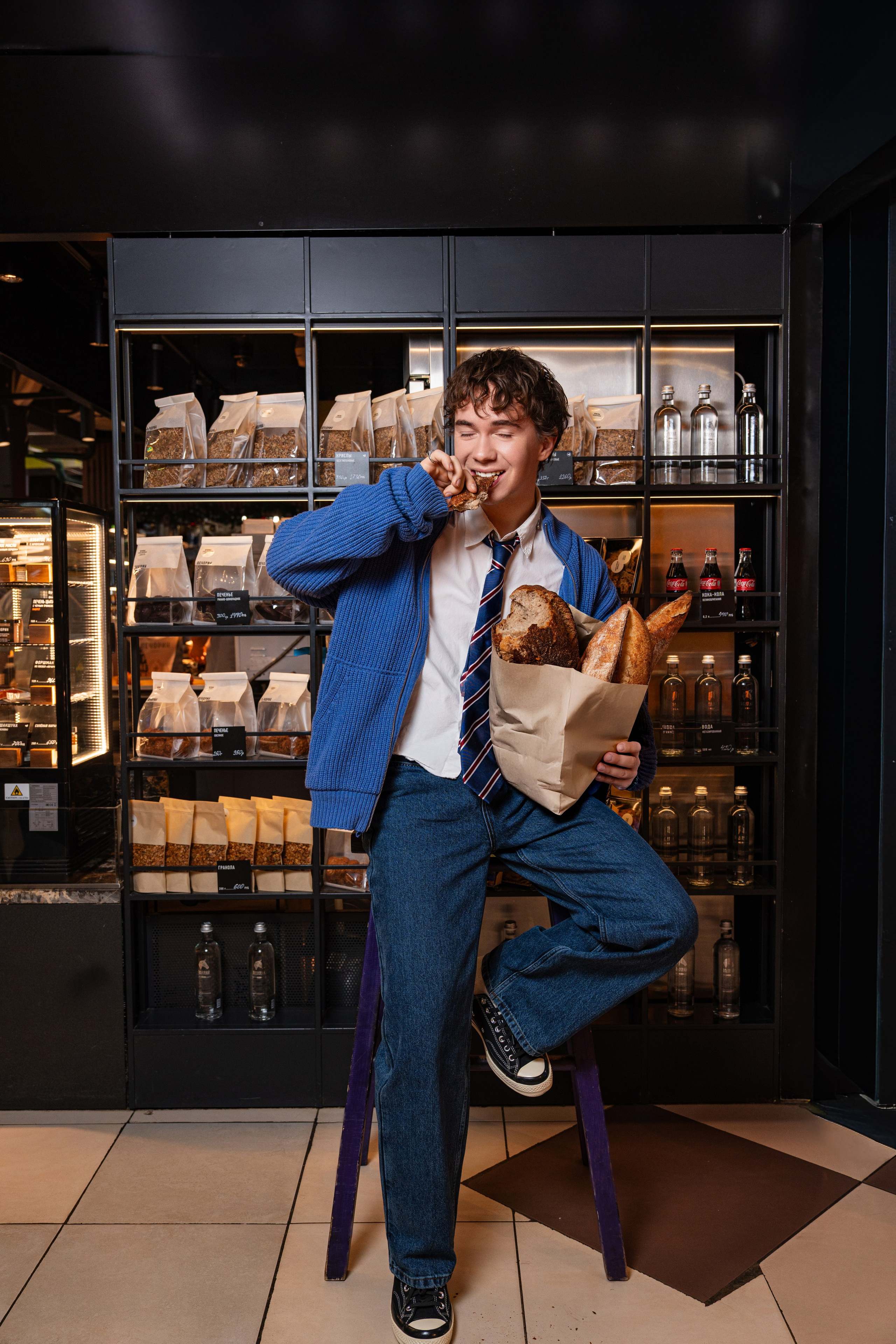 Фотосессия актера Дениса Власенко для Усачевского рынка