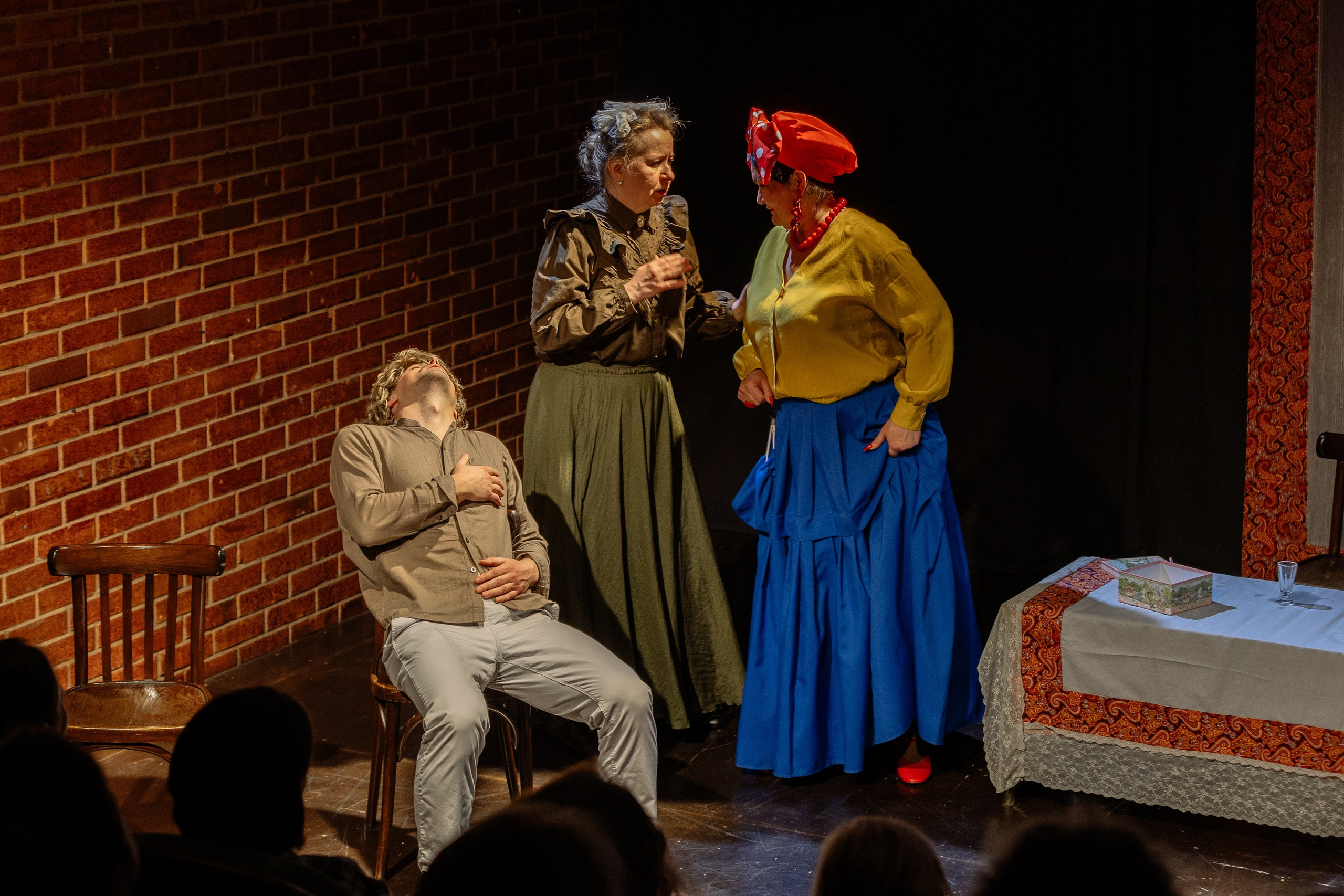 Театр Арт-Авеню _ Женитьба Бальзаминова. Фотограф Юлия Мальцева