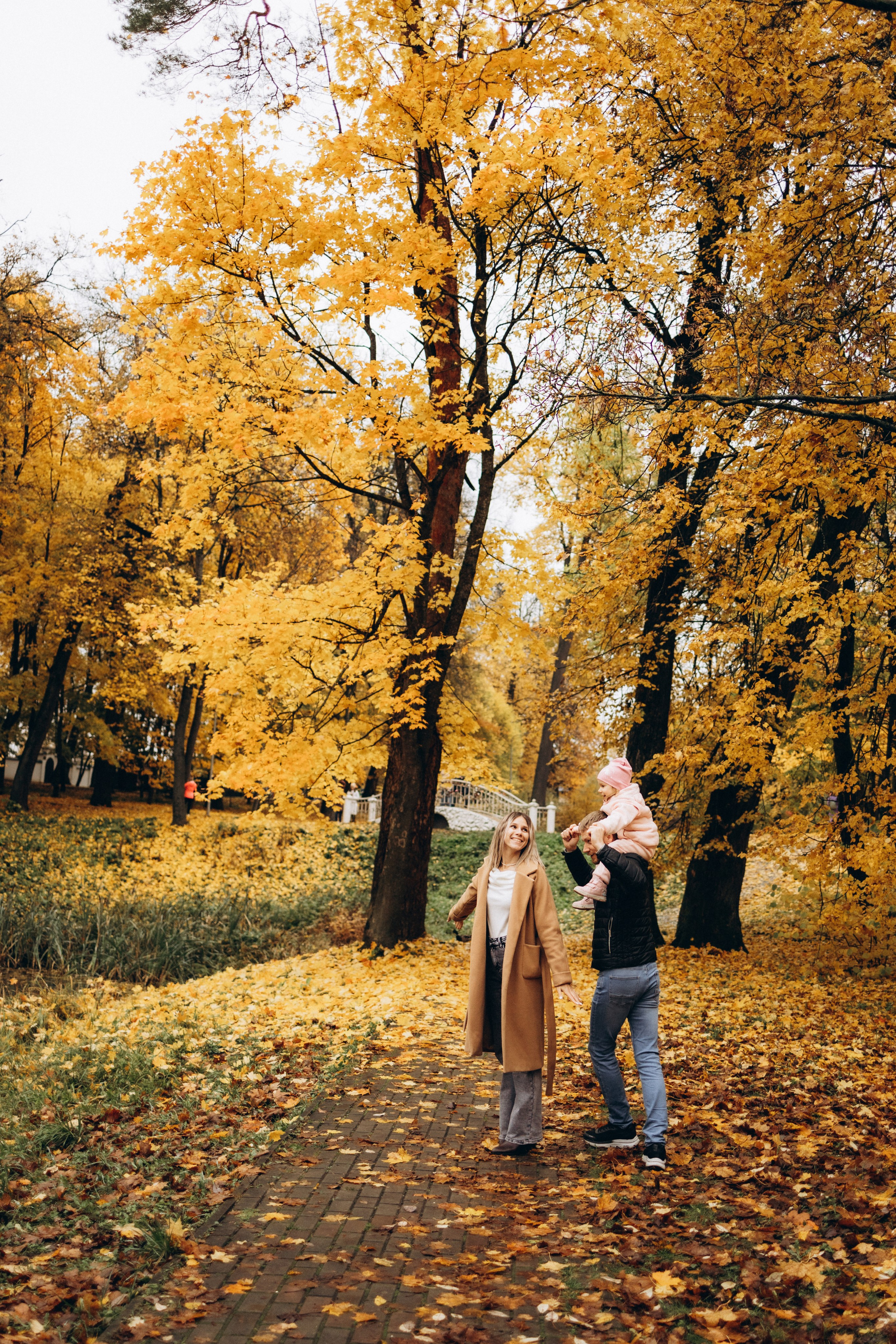 Осенняя семейная фотосъемка (11.10.2025 г.) г. Обнинск (Калужская обл.). Надежда Стар семейный и церковный фотограф в Жукове и Калужской области