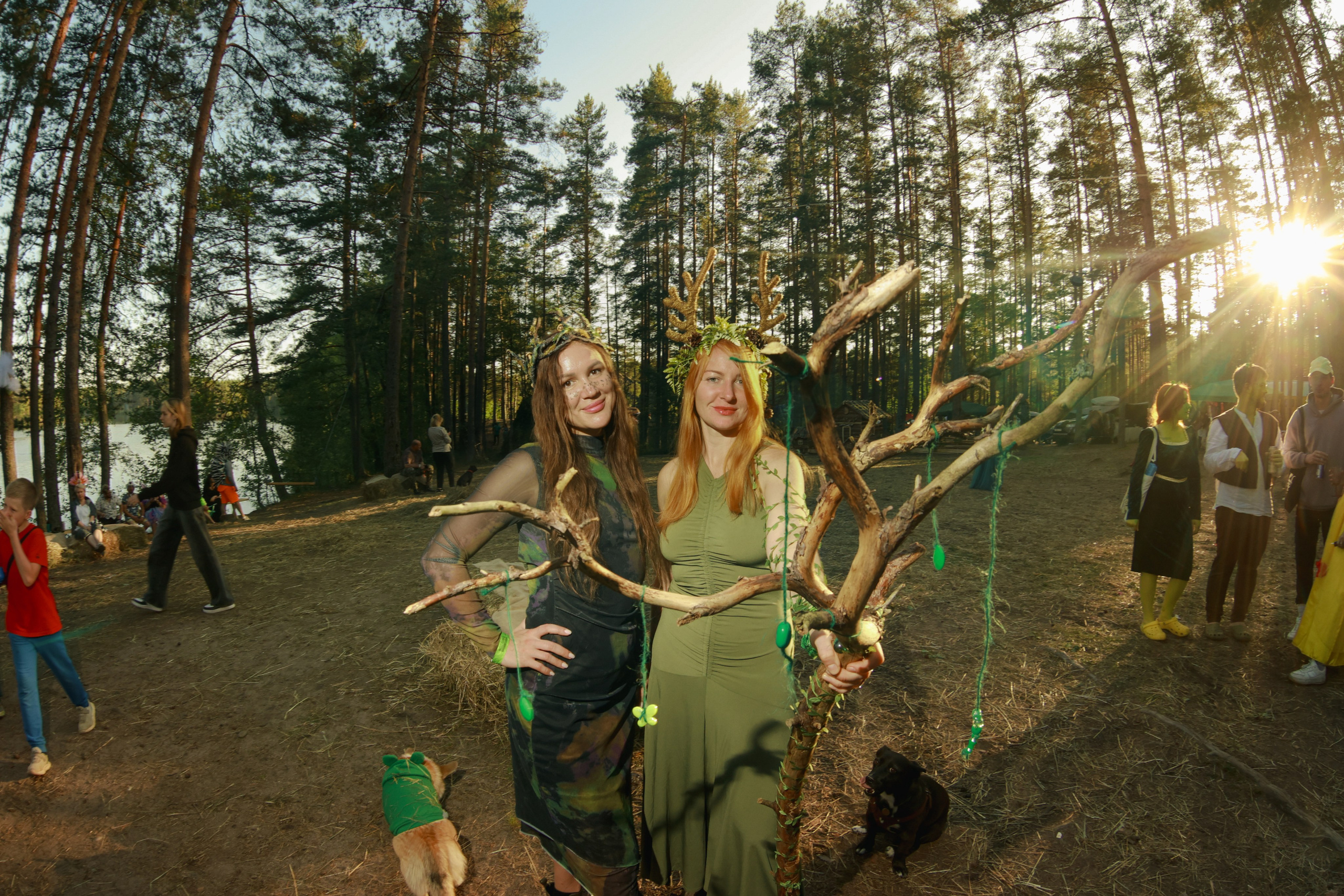 Фестиваль Hello Camper закрытие 2024. Репортажный и портретный фотограф в Санктпетербурге. Видиосъемка мероприятий в Санкт-Петербурге