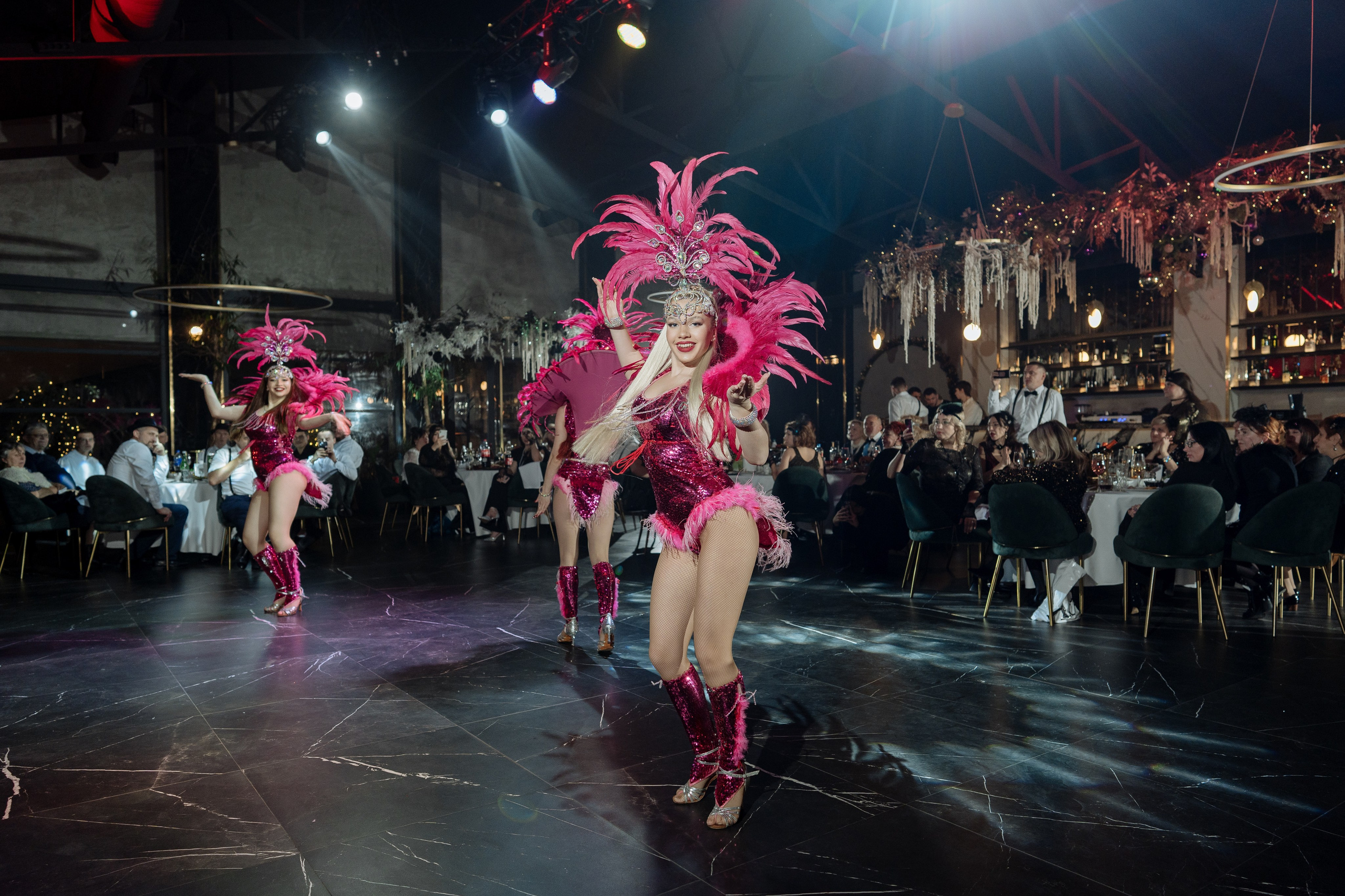 Альбион Тур