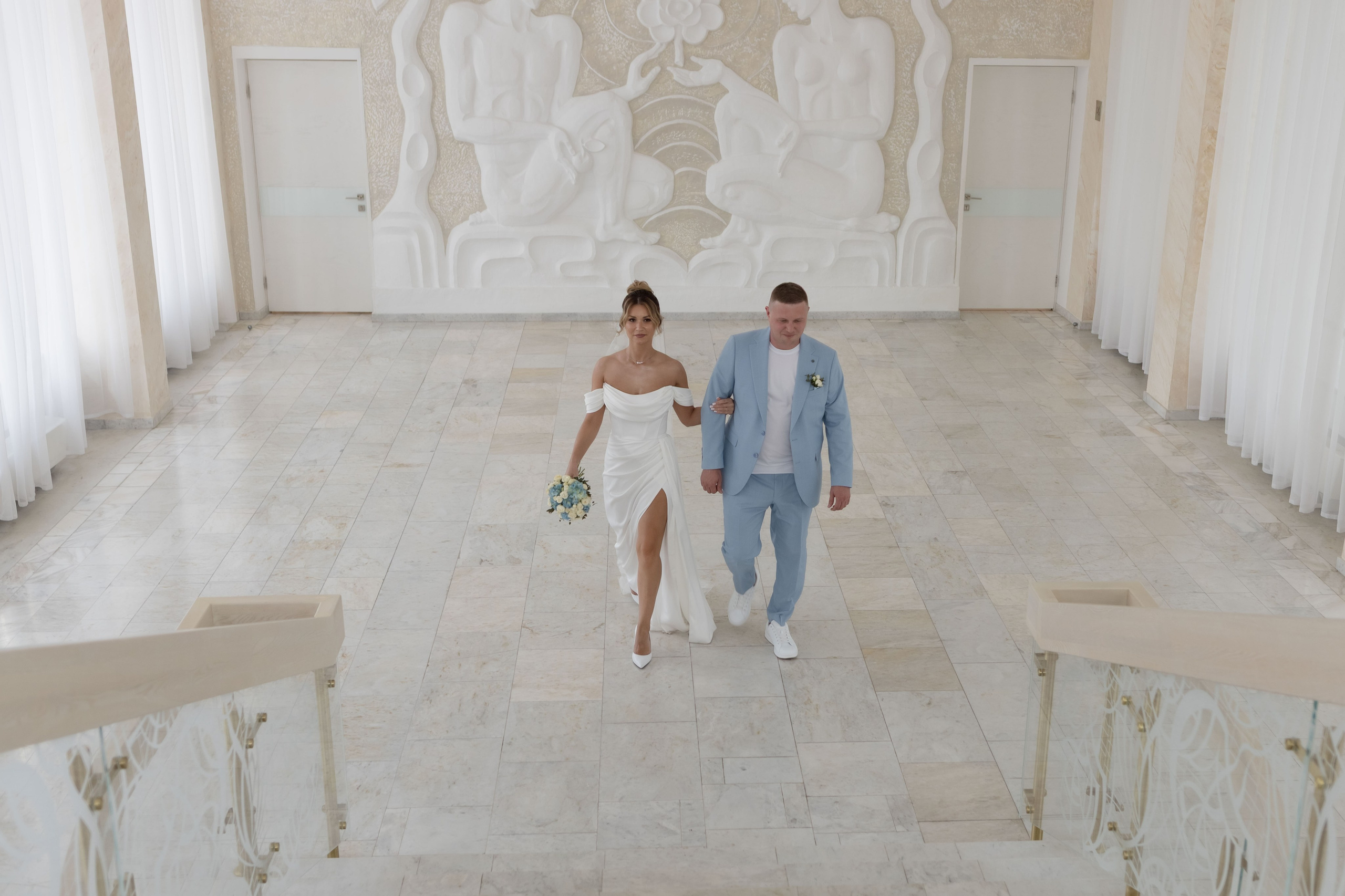 Торжественная регистрация в ЗАГСе. Свадебный фотограф Александра Попова