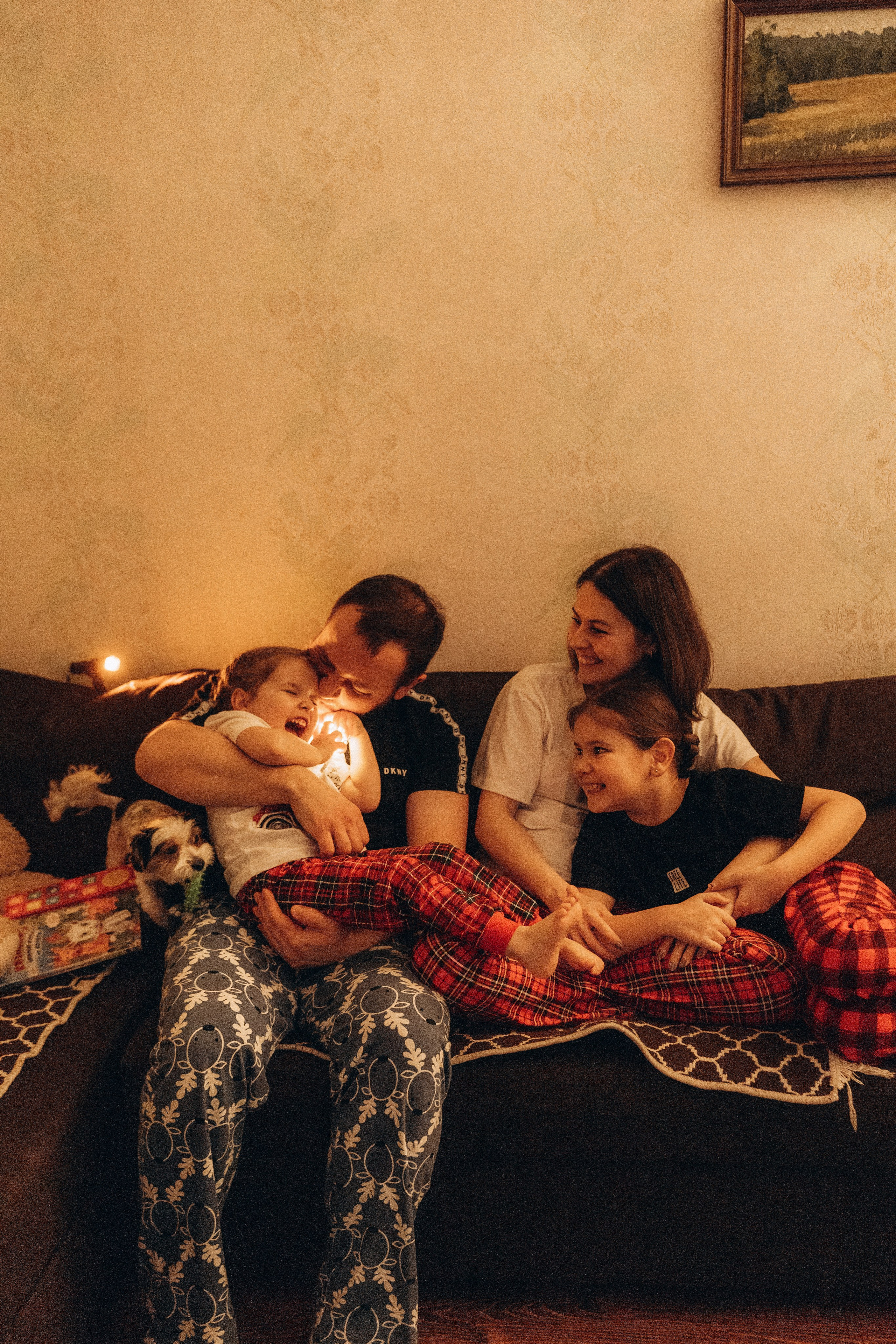 Домашняя зимняя вечерняя съемка с семьей. Семейный фотограф Егор Веденин