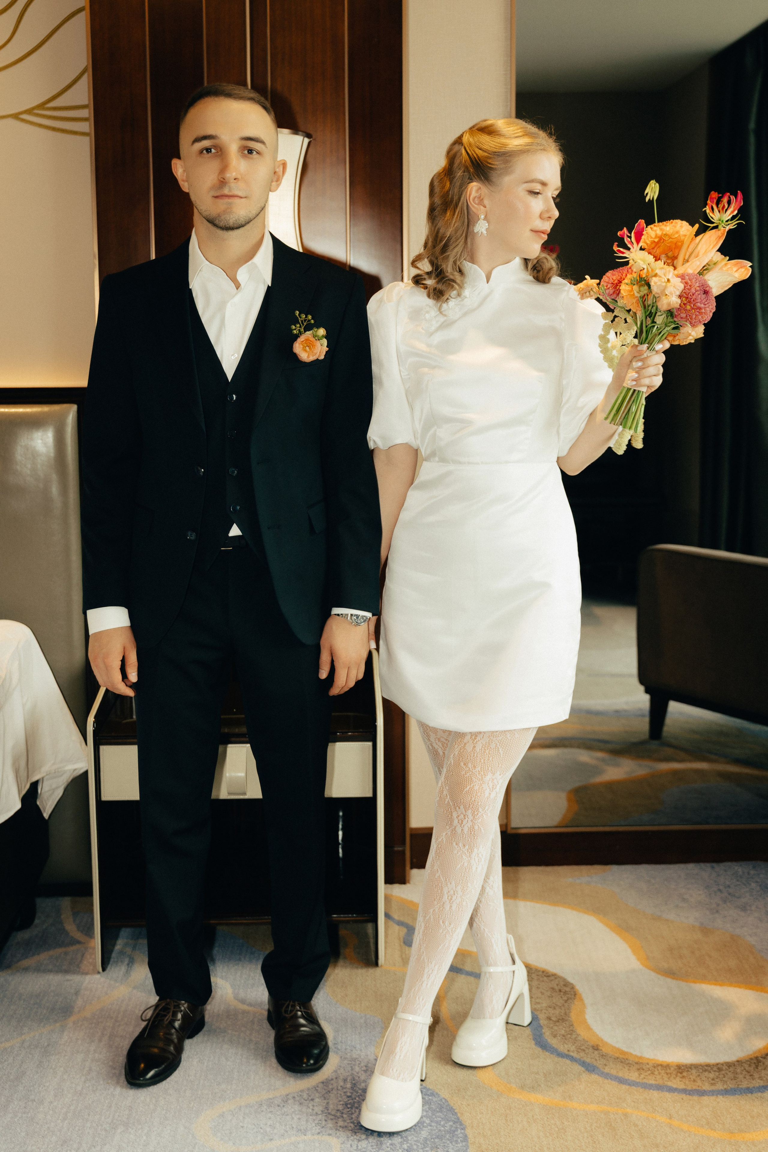 Артур и Даша, сборы в отеле Soluxe и роспись на ВДНХ. Свадебный и портретный фотограф в Москве Кристина Золотова