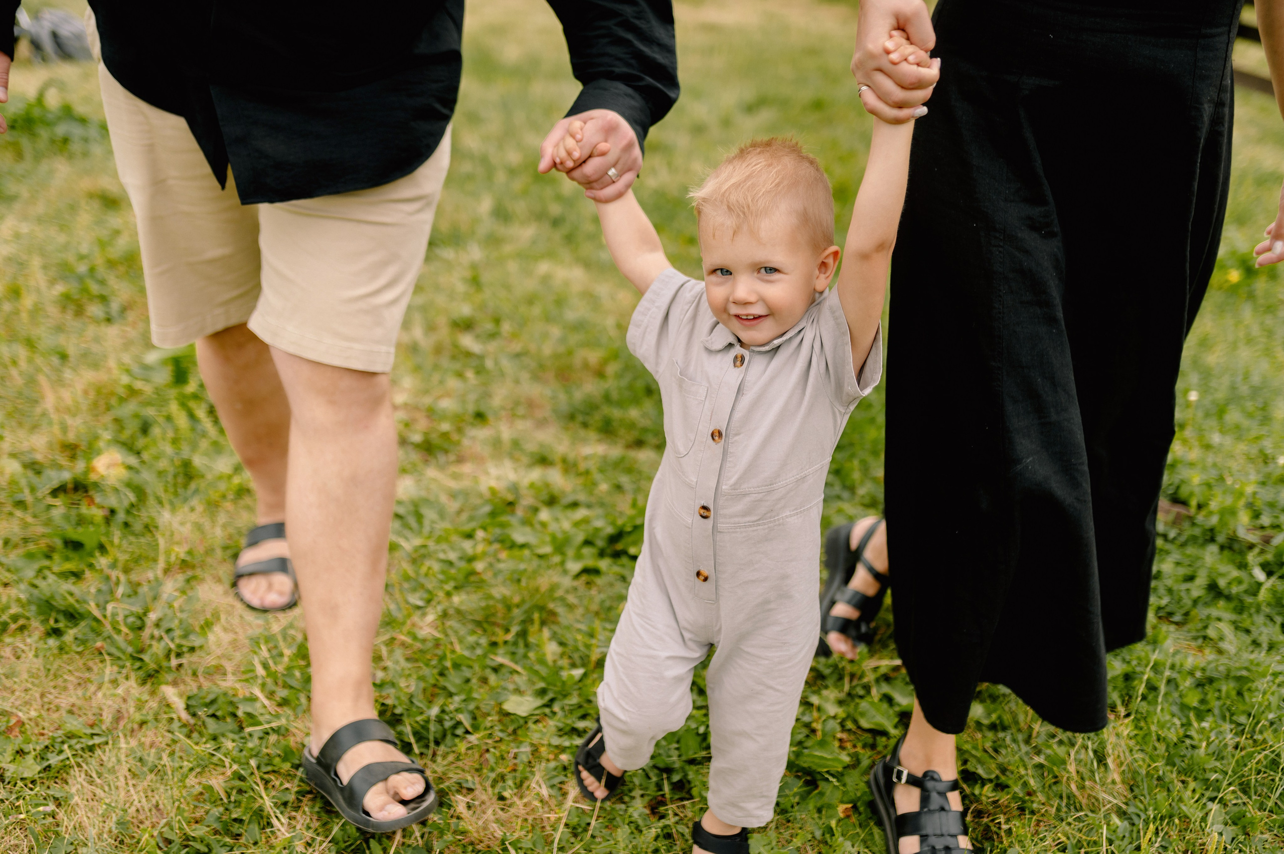 С АРОМАТОМ СКОШЕННОЙ ТРАВЫ. Шашкова Вероника / Свадебный и семейный фотограф Москва и Ярославль