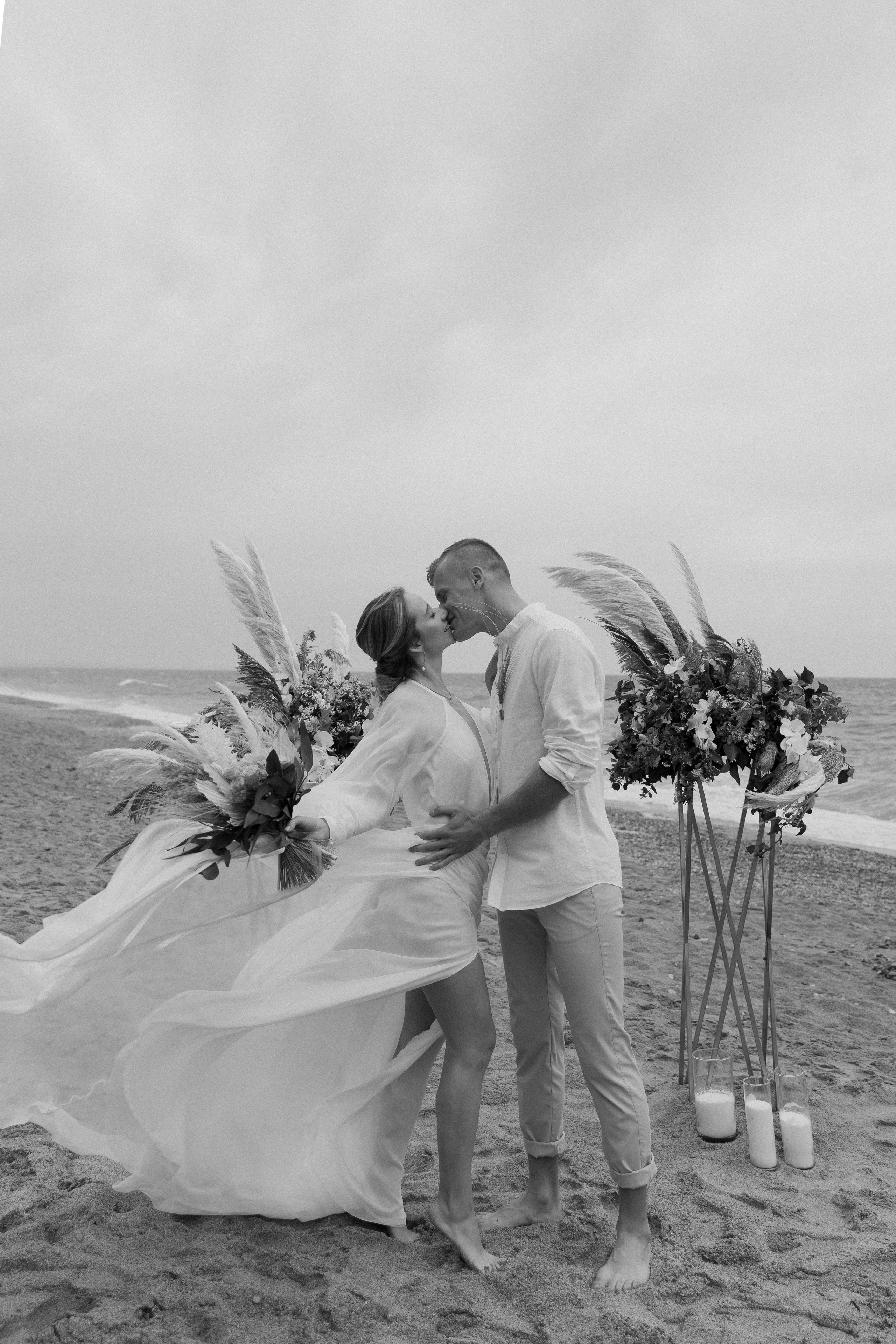 На берегу моря…. СВАДЕБНЫЙ ФОТОГРАФ В КРЫМУ И СЕВАСТОПОЛЕ