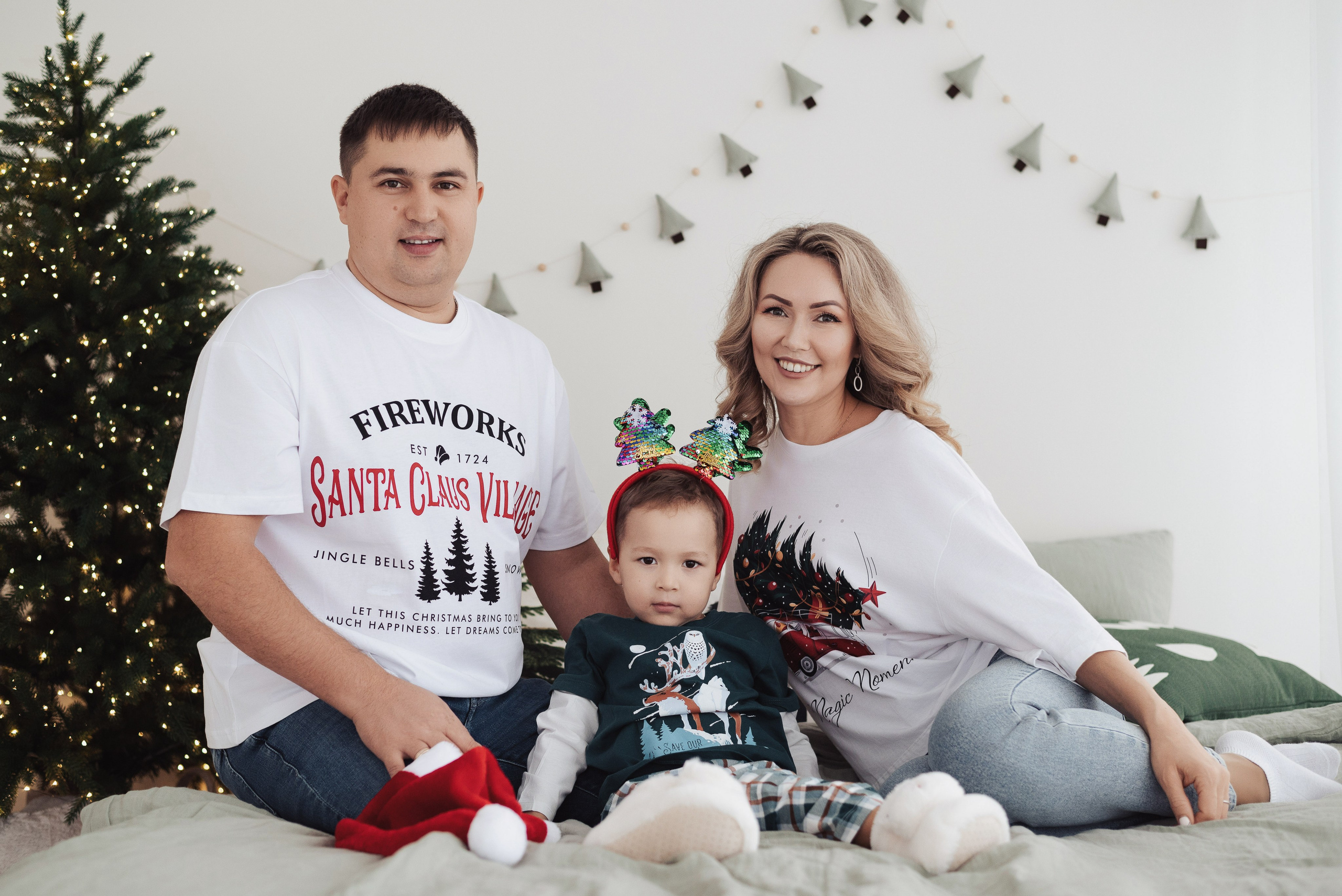 В студии в Новый год. Меня зовут Михайлов Сергей, занимаюсь фото и видео г. Чебоксарах