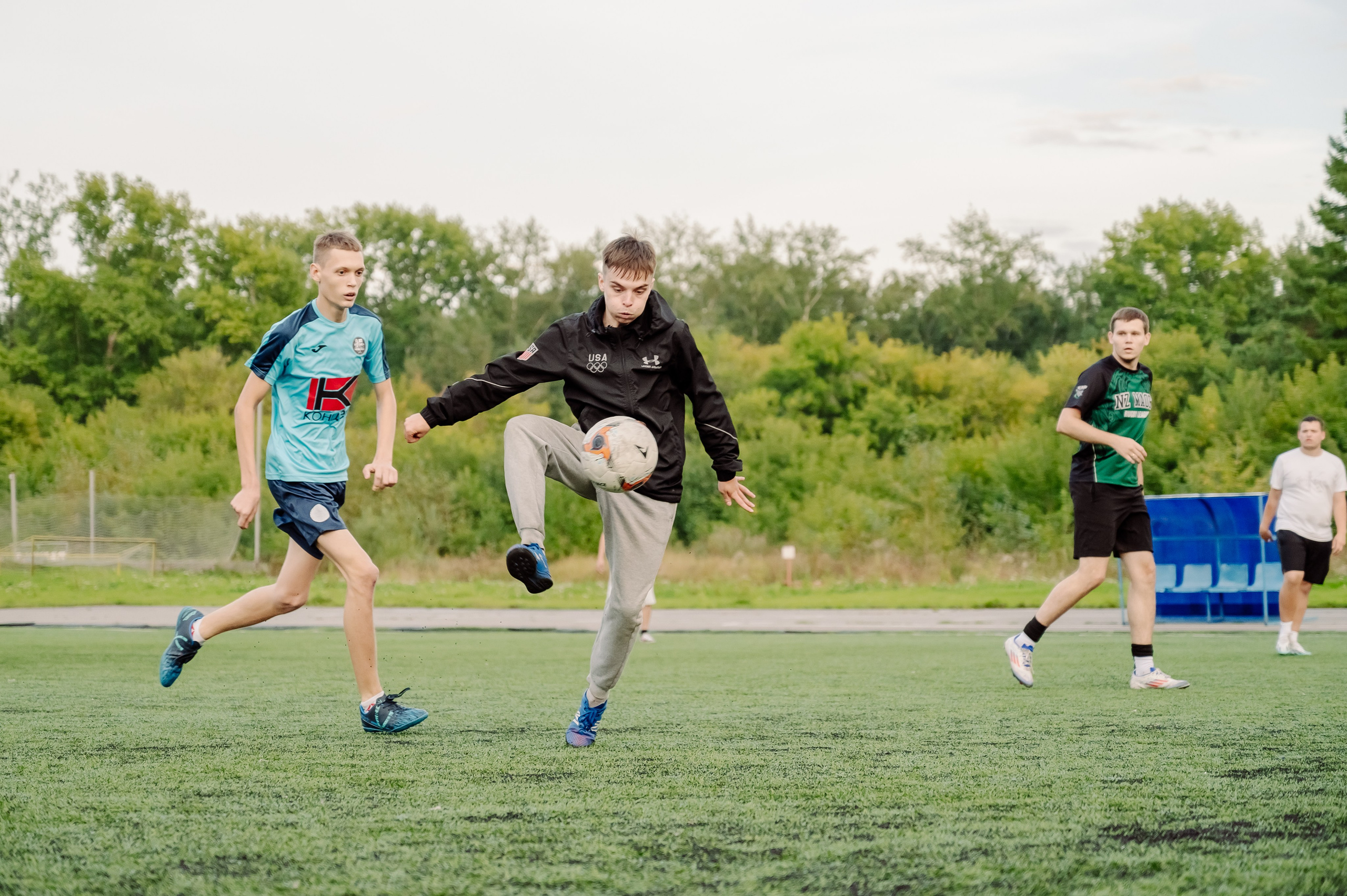 Футбол в Шахтёре 08.2025. Детский фотограф, семейный фотограф и репортажи в Кемерово