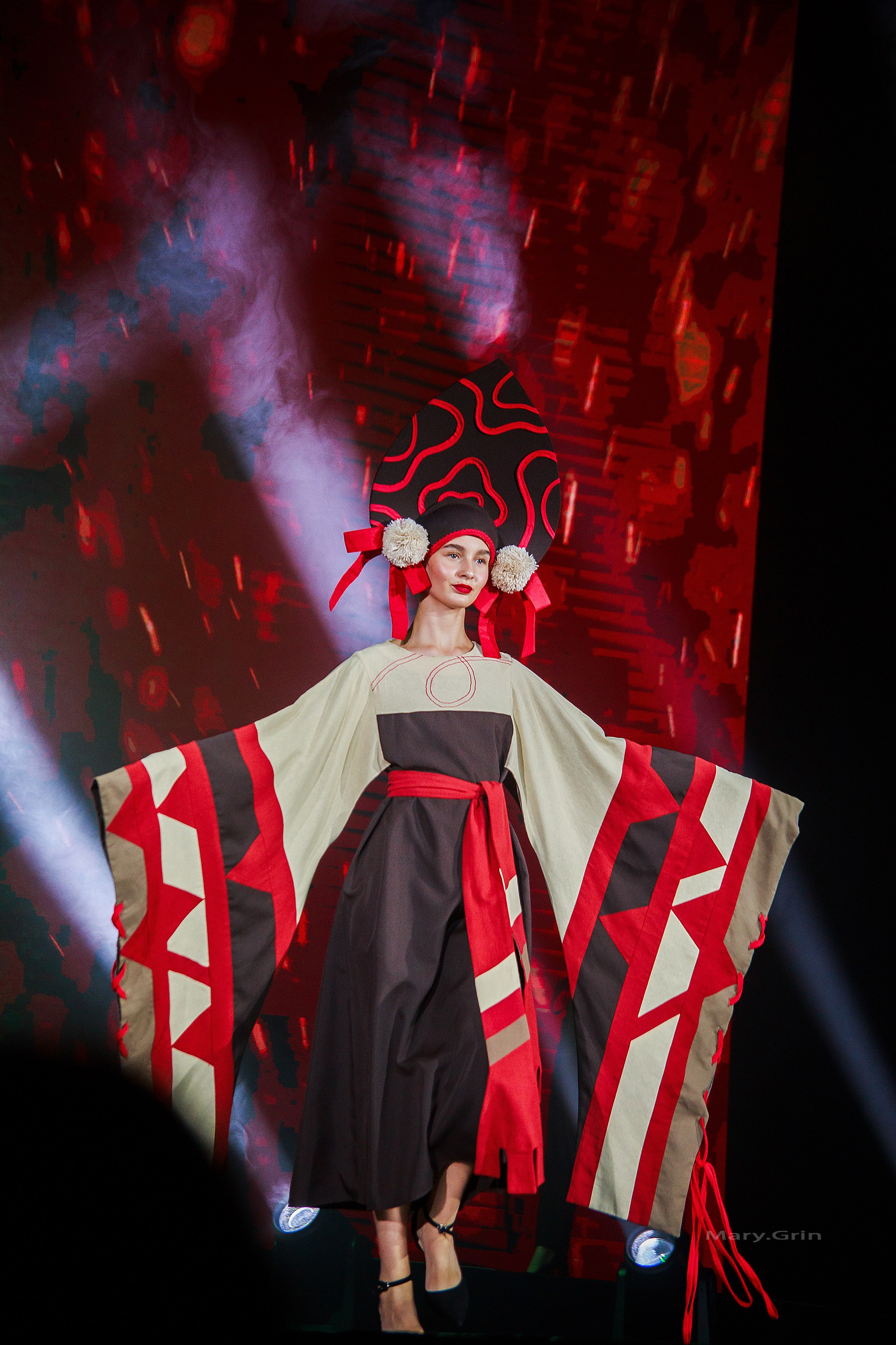 Подиумный спектакль «стиль Надежды» 2025. Детский и семейный фотограф, фотограф мероприятий Нижний Новгород