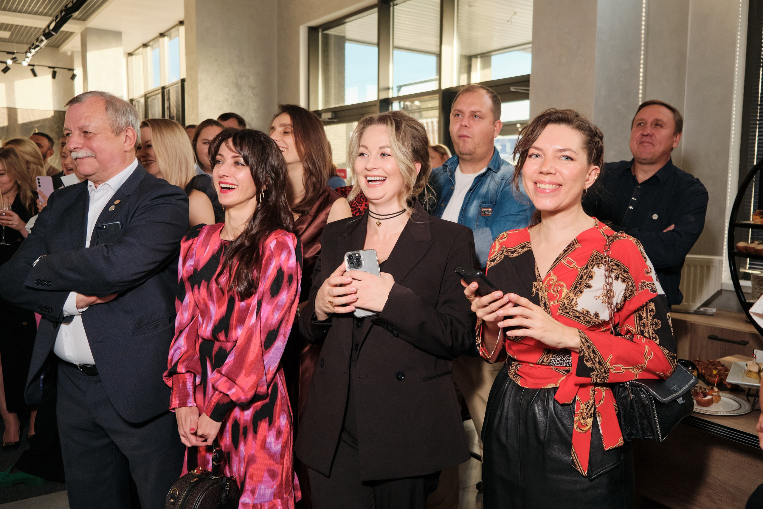 Открытие салона 100 градусов. Антон Ив