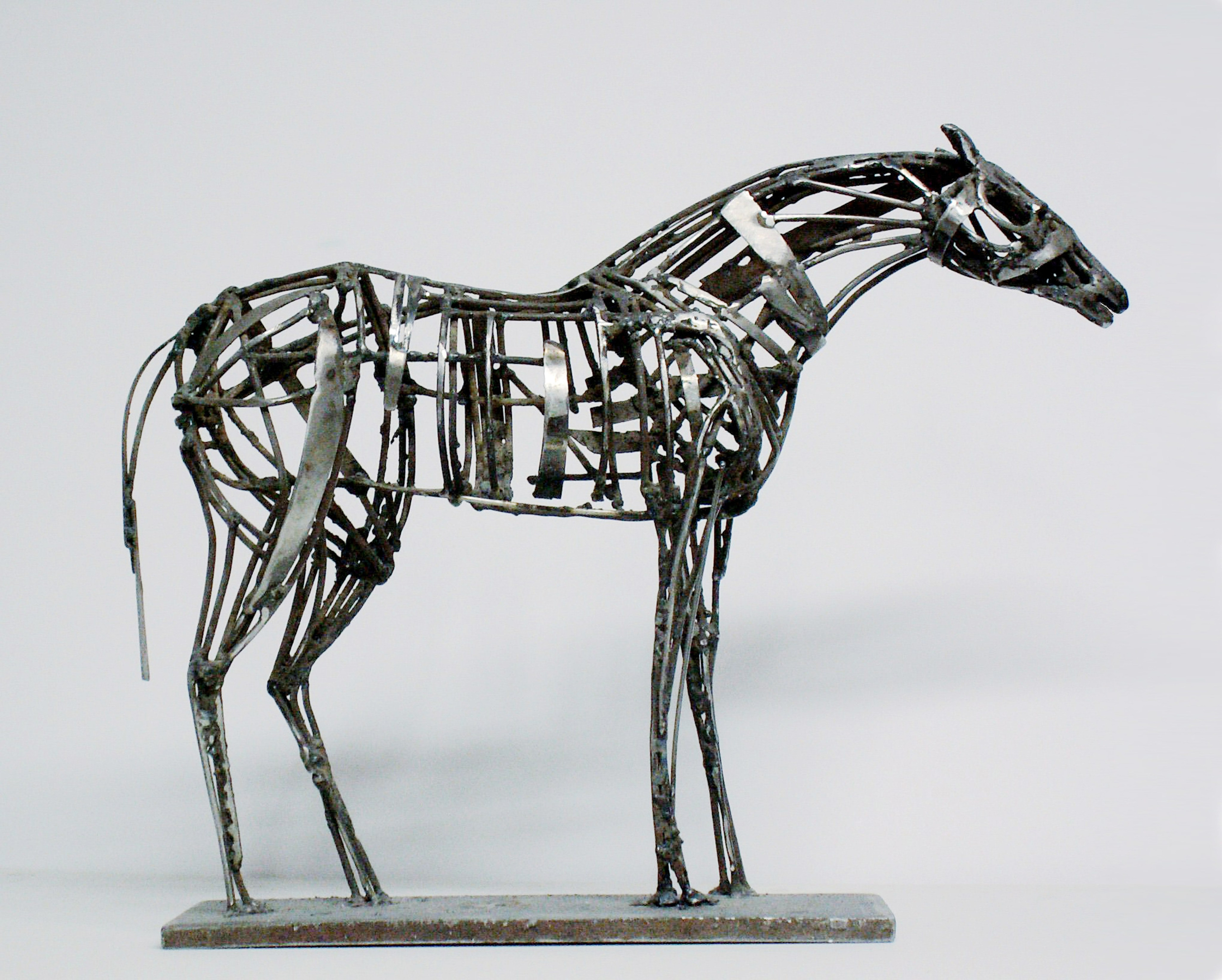 Нежная лошадь. Художник — скульптор Антонина Фатхуллина