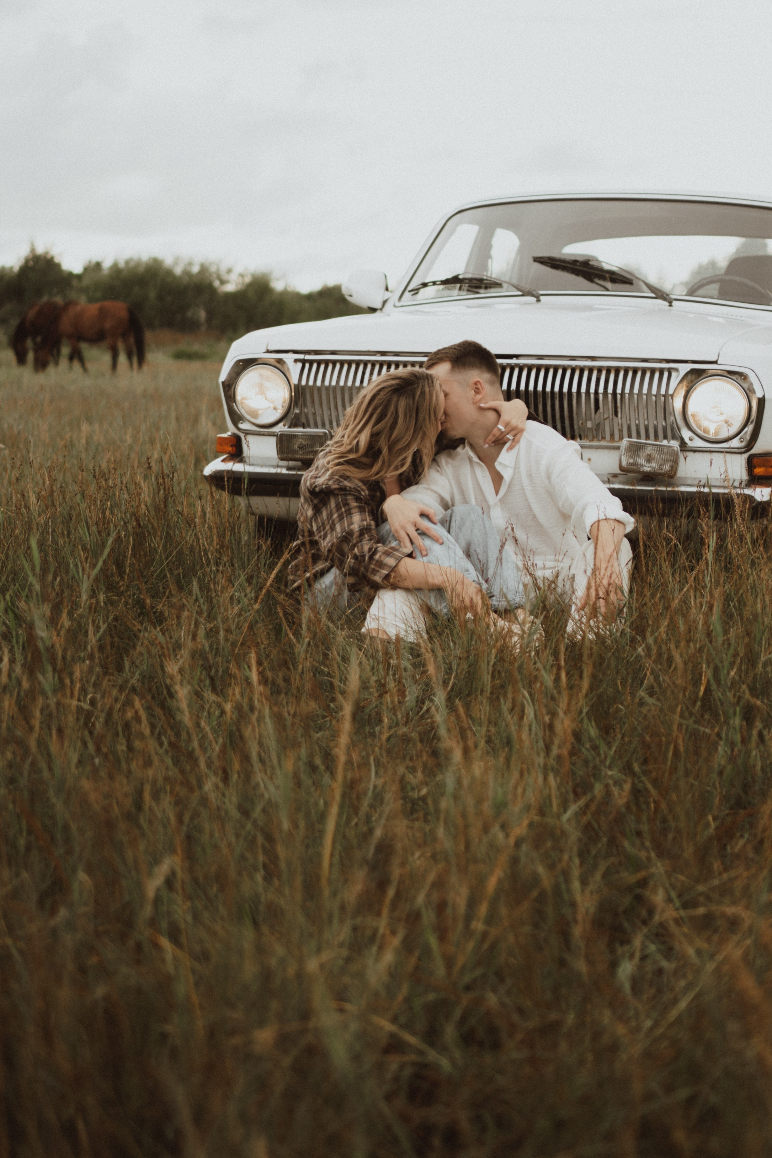 [… two lovers and volga]. Фотограф в Архангельске