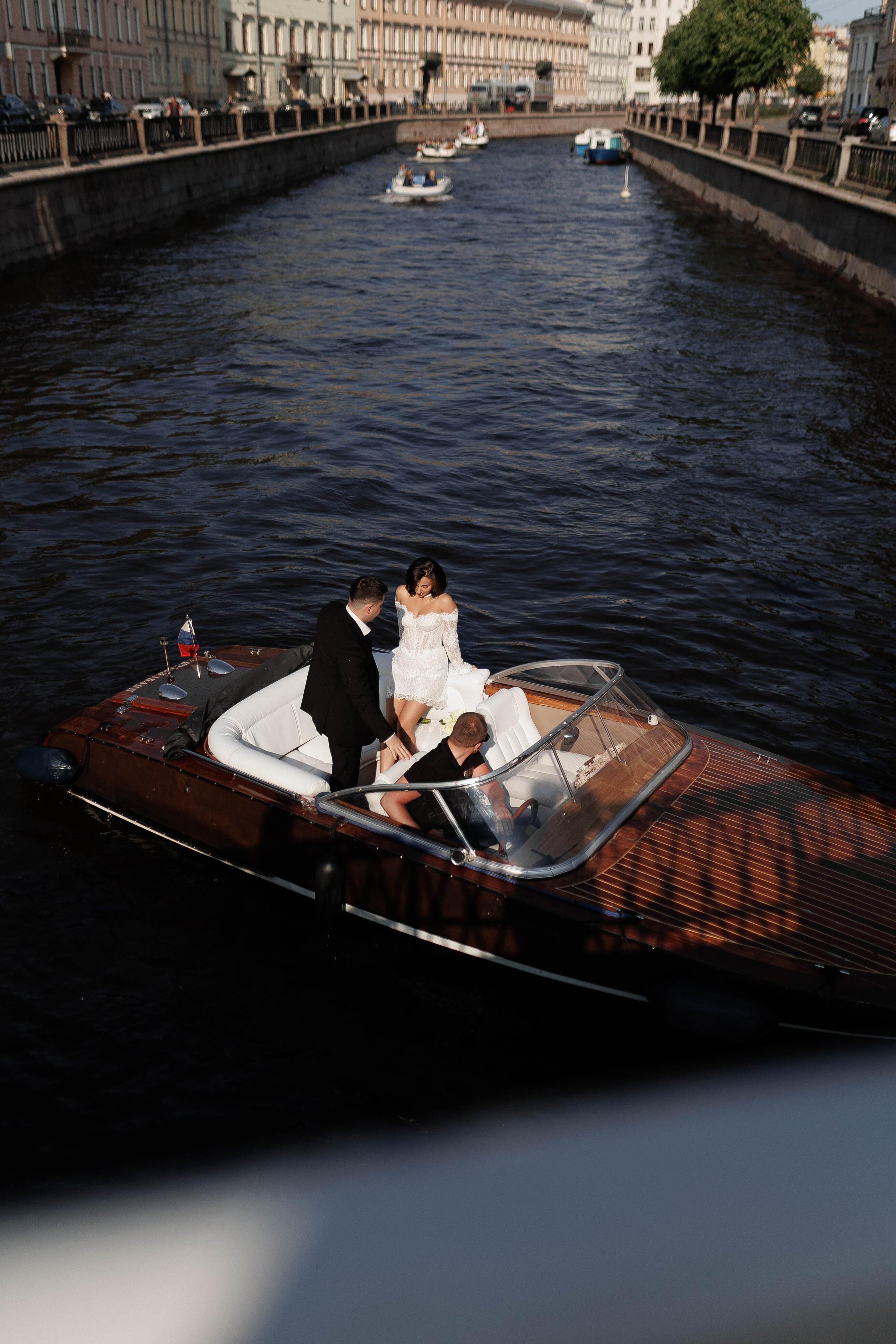 …. Свадебный фотограф в Санкт-Петербурге Александра Чукавина