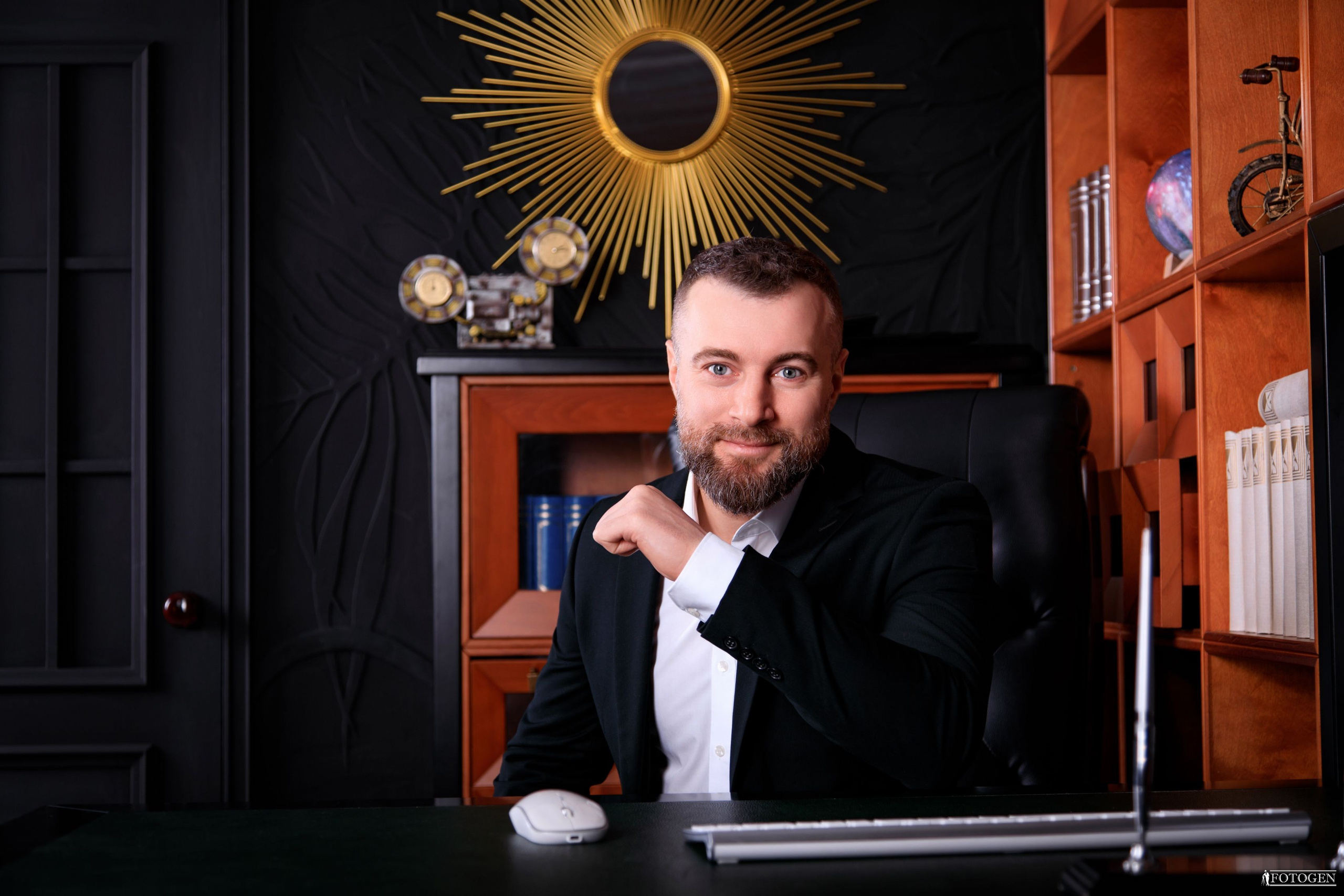 Пример мужской фотосессии STANDART 60 Минут | Бизнес Fotogen. Интерьерная фотостудия FOTOGEN г. Краснодар