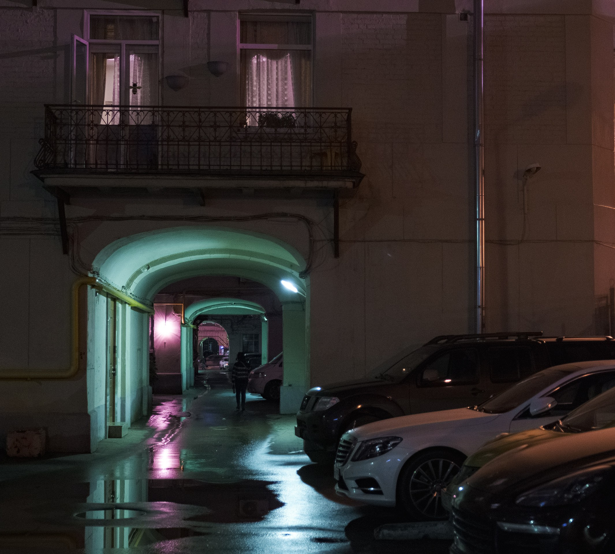 Фотографии сделанные на улицах городов. Профессиональный фотограф Игорь Пискарев в Москве. Студийная и выездная съёмка. Портретная и предметная съёмка. Авторская фотография