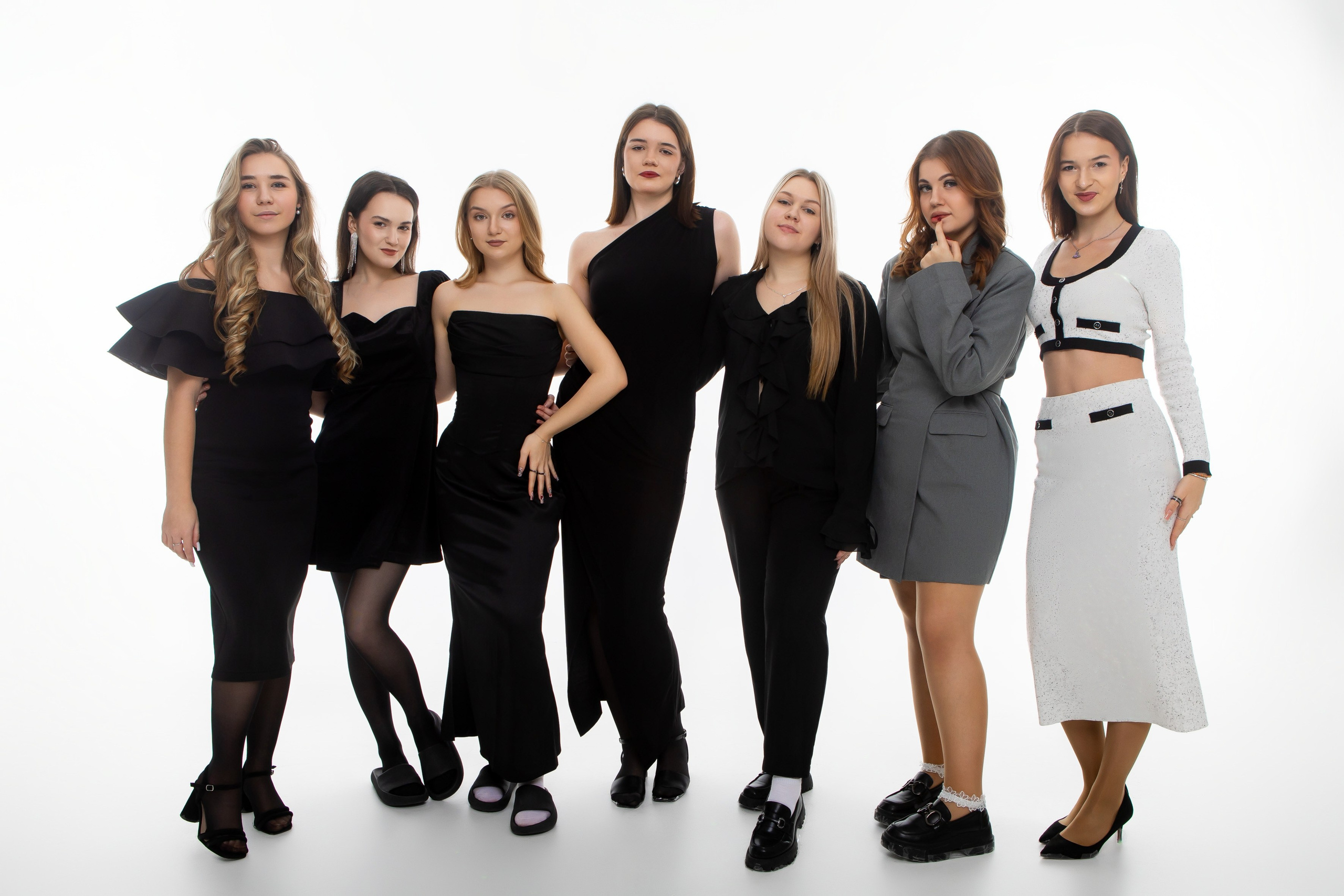 Студия Гимназия 12 11 А 2024 г. Свадебный и портретный Фотограф в Липецке Дмитрий Котюков