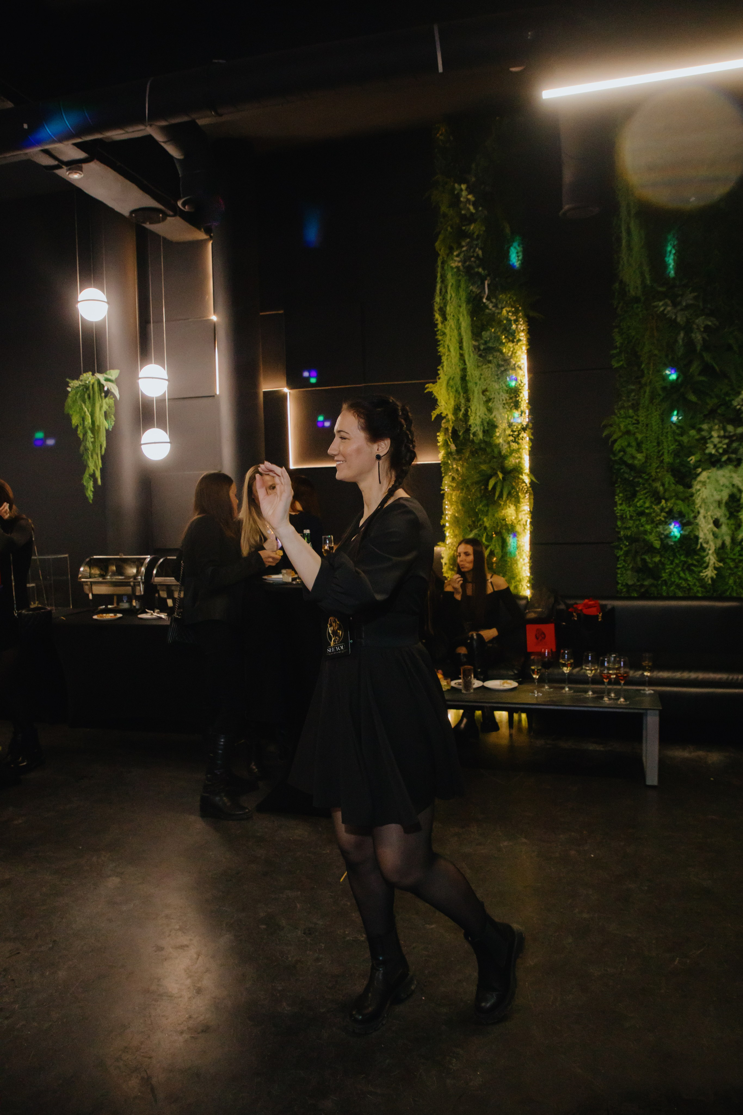 See `You Perfume. Фотограф в Москве и Санкт-Петербурге Дарина