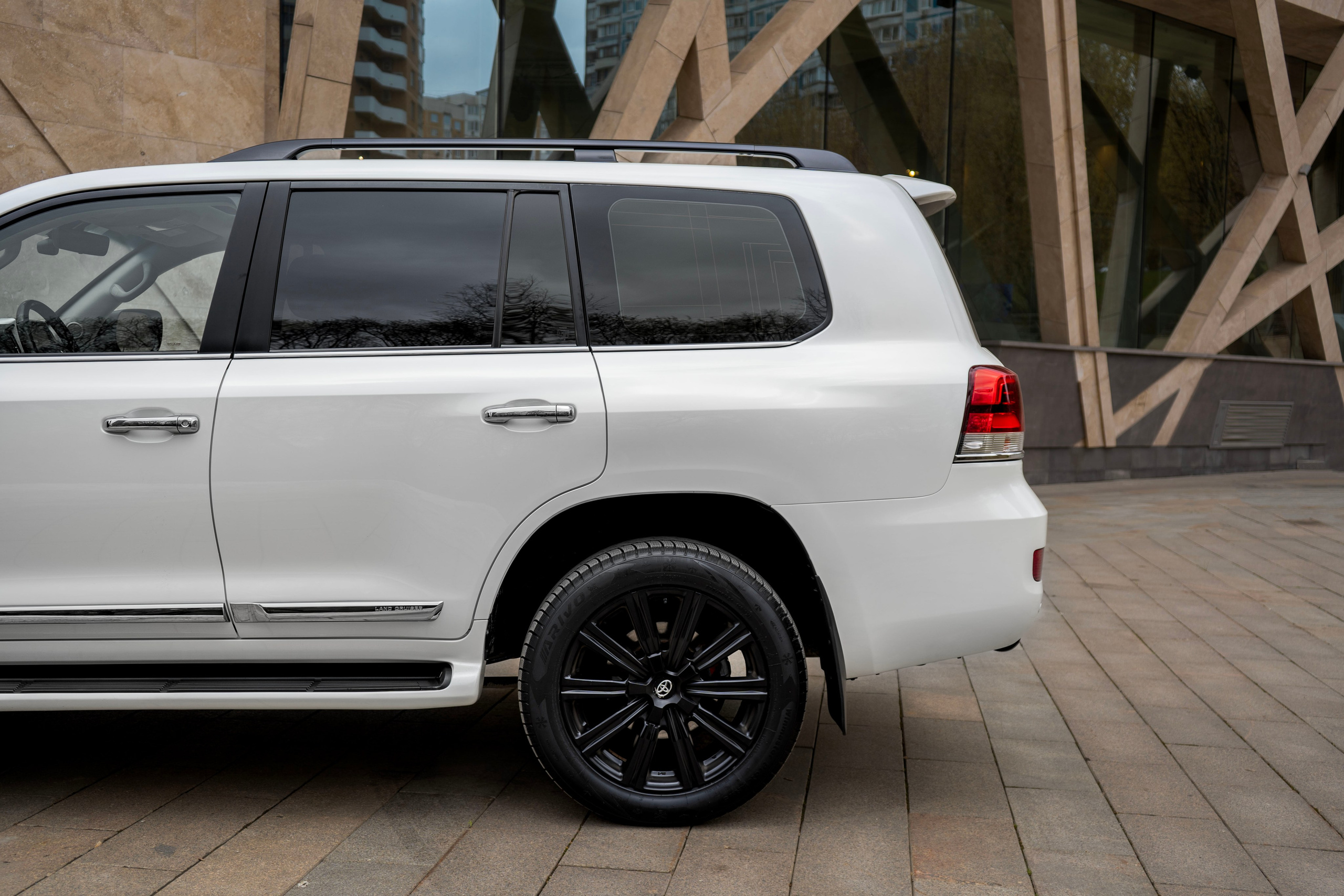 Toyota Land Cruzer 200