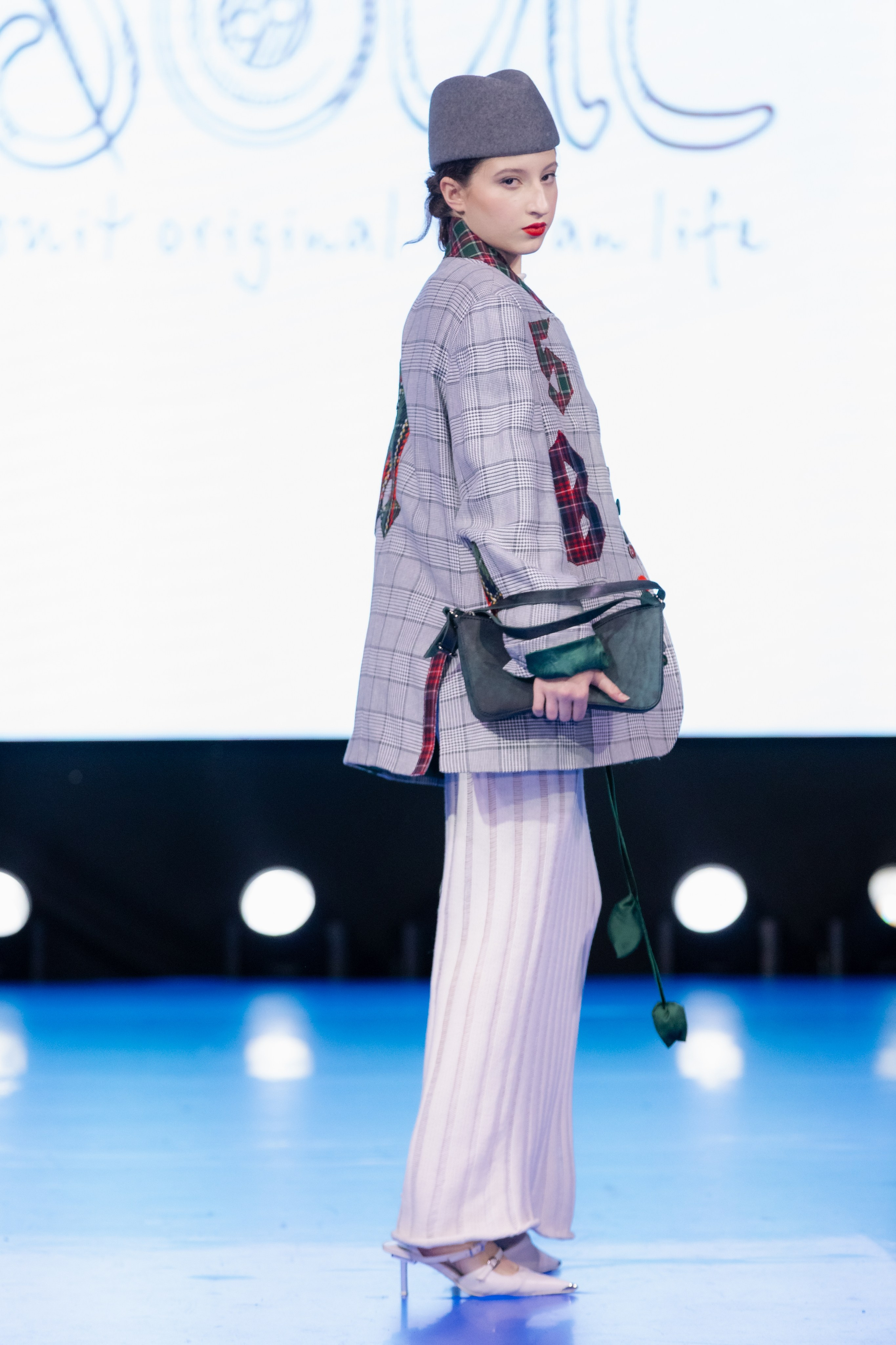 Подиум Volga Fashion Show 2025 в Ростове-на-Дону. Фотограф в Ростов-на-Дону Виктория Савчук