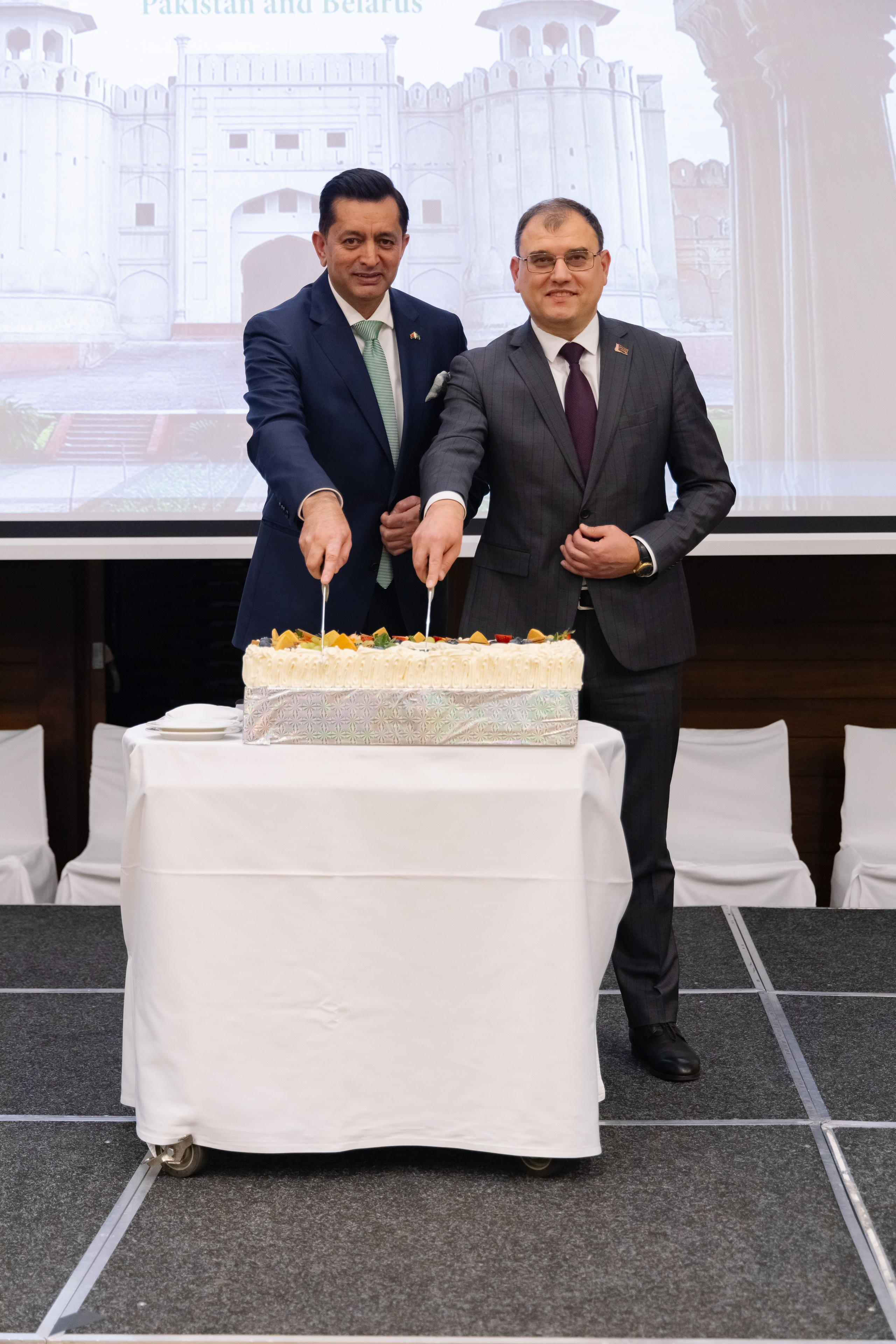 Фотосъемка делегации Пакистана в Беларуси в отеле Марриотт. Свадебный фотограф в Минске/Беларуси Сергей Спиридонов