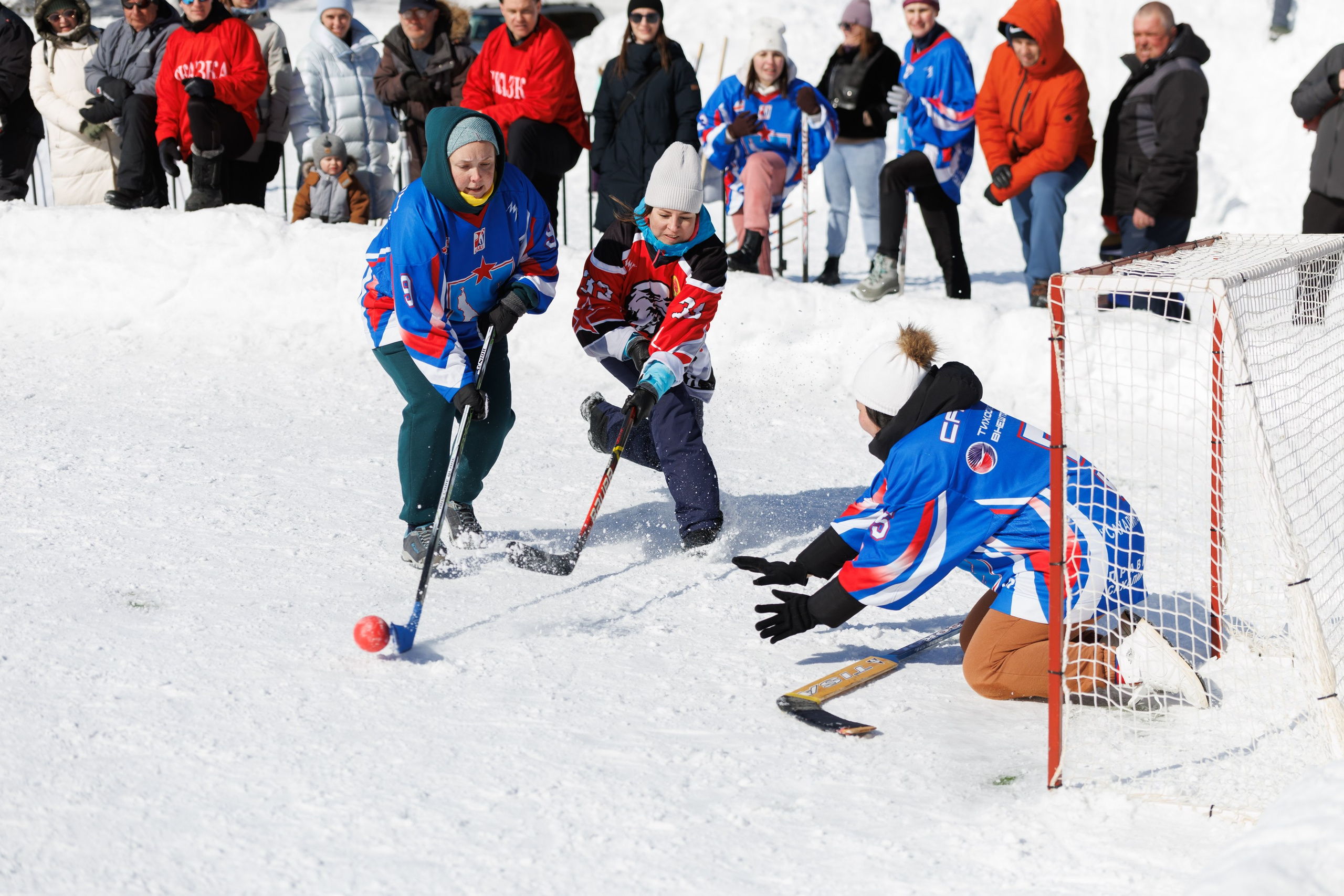 XIII чемпионат  по «ХОККЕЮ В ВАЛЕНКАХ». Свадебный, семейный и репортажный фотограф в Южно-Сахалинске Артур Петросян