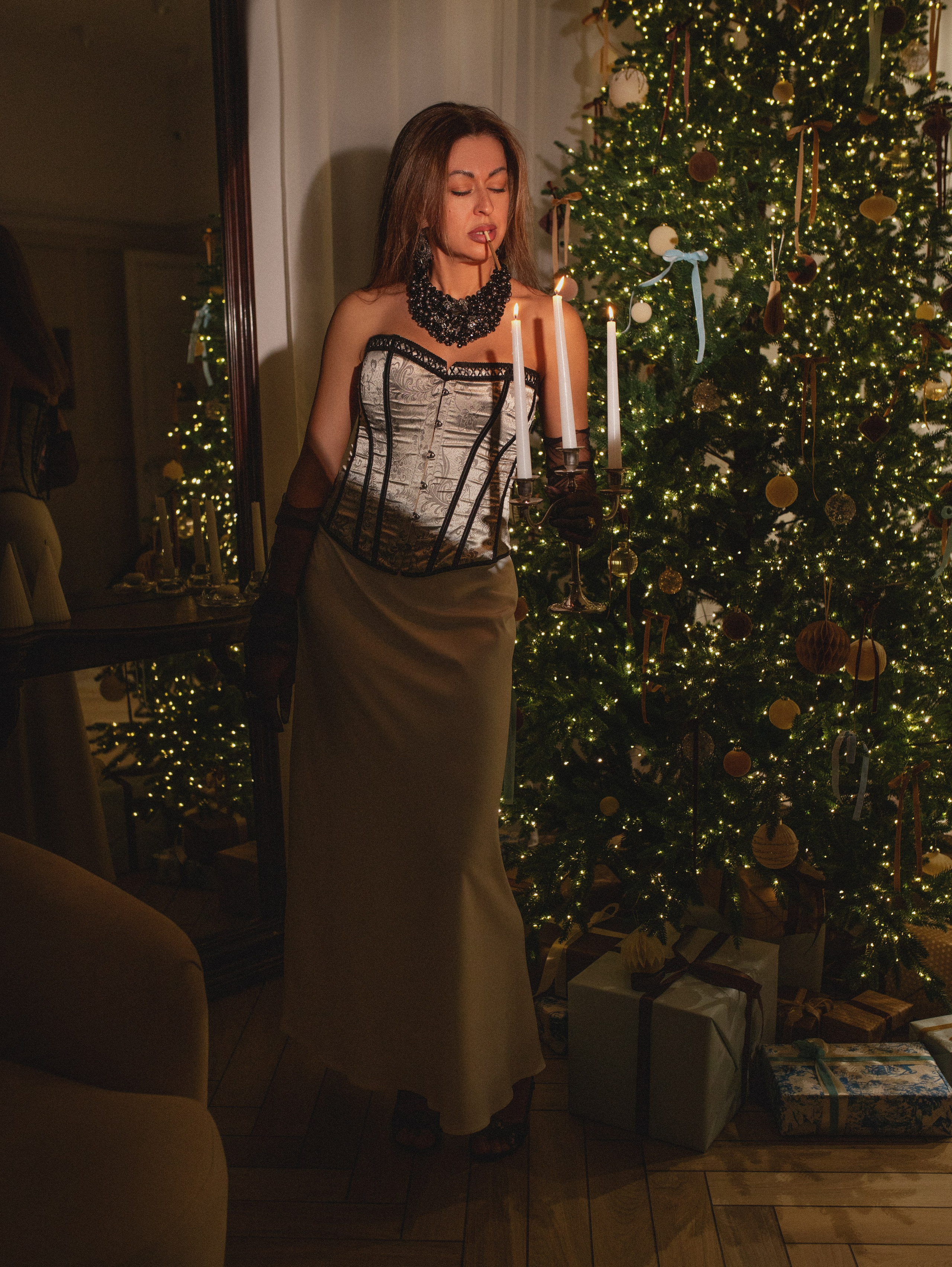 Новогодняя Анна свечи. Семейный фотограф в Санкт-Петербурге Ирина Иванова