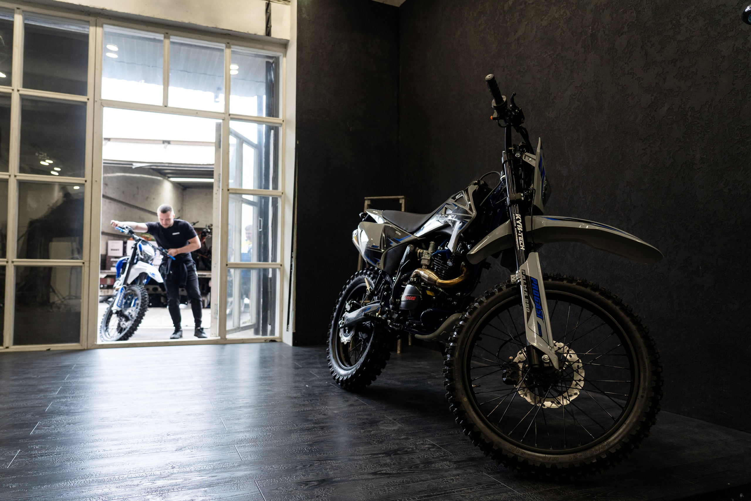 Фото для маркет плейсов. Каталожная и промышленная съемка в Москве Александр Плонский