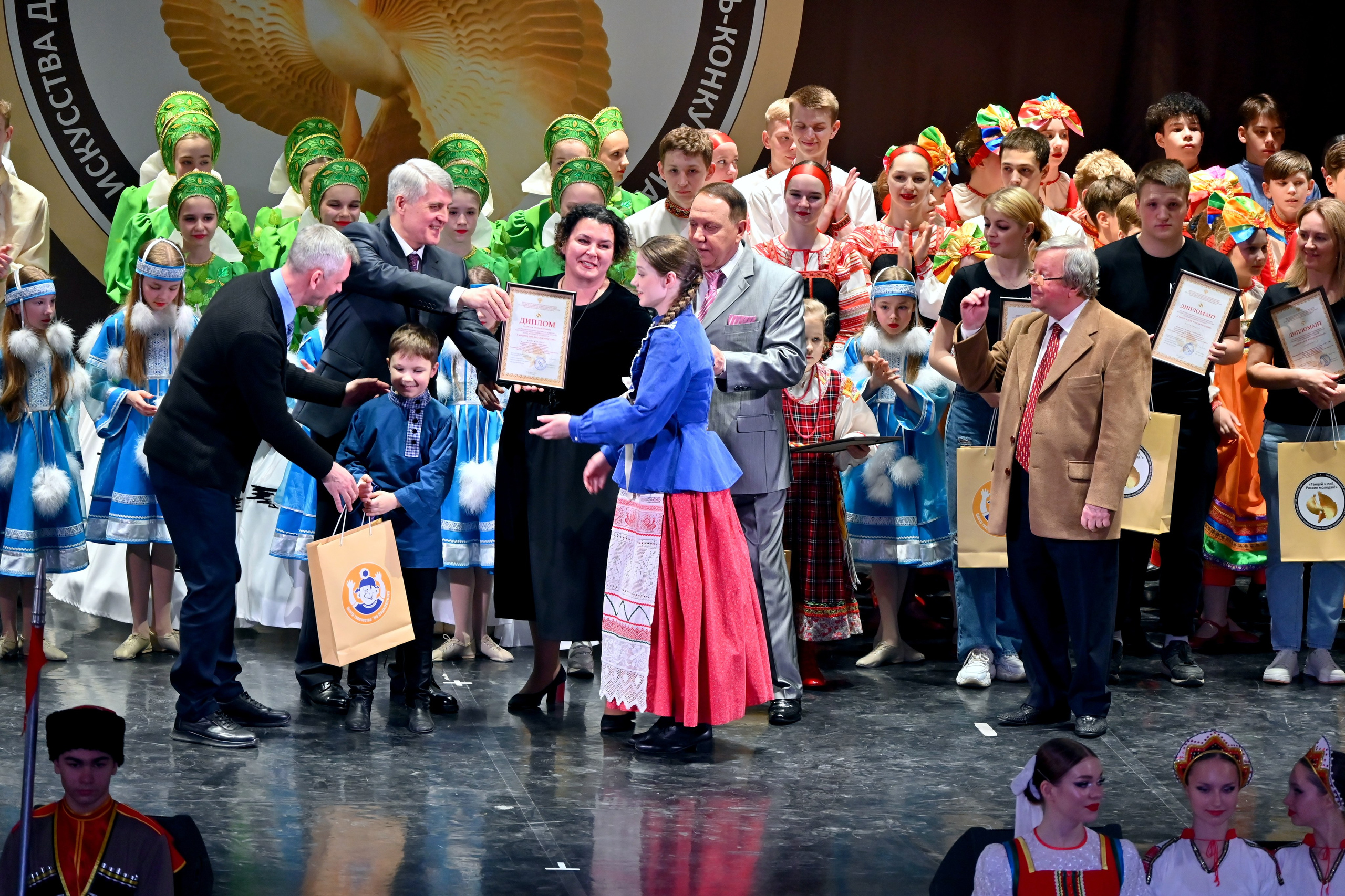 Гала-концерт. Танцуй и пой, Россия Молодая! 22.04.2024. Профессиональный фотограф в Москве Алёна Котова