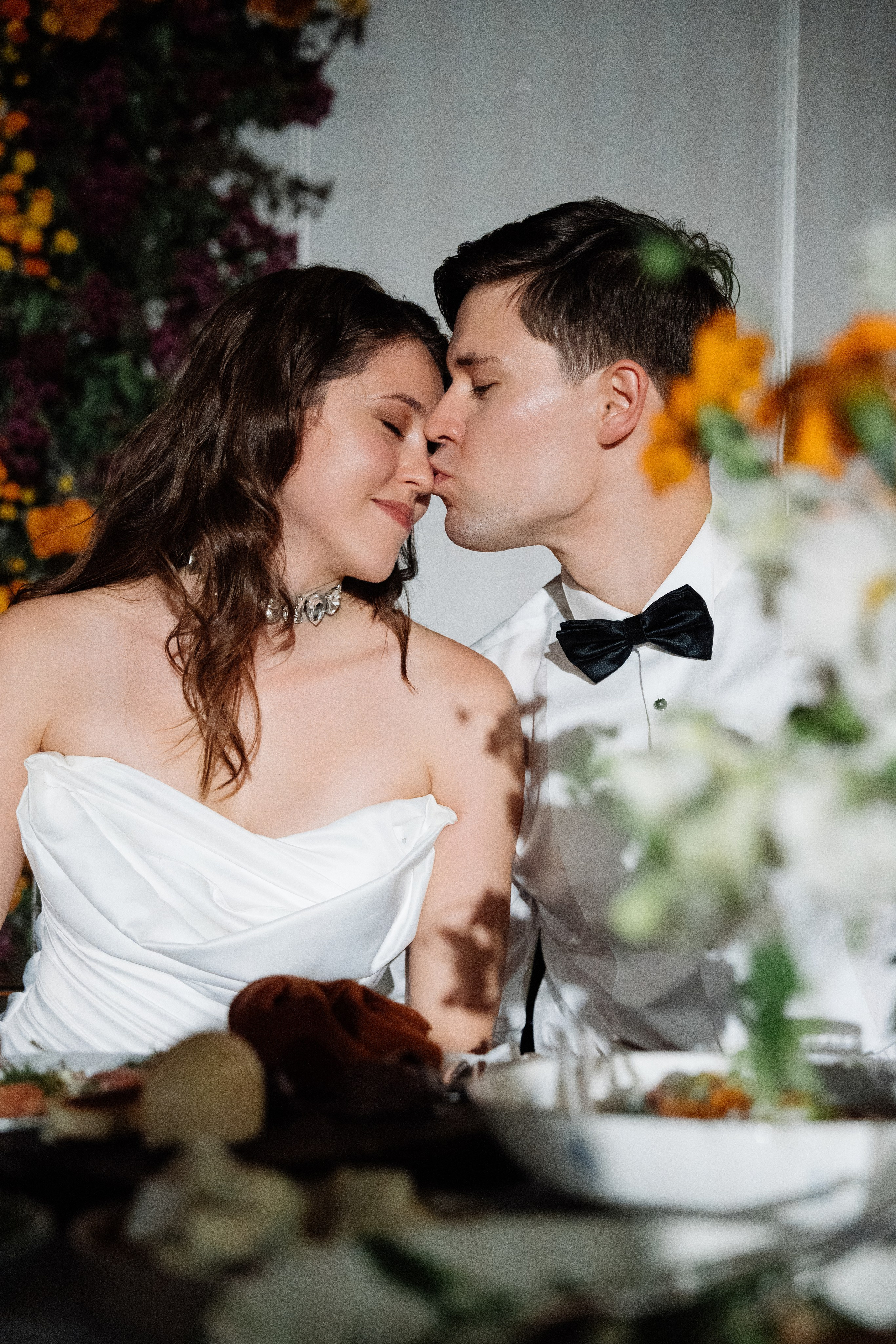 Оранжевая свадьба в гребешках. Свадебный фотограф организатор в Санкт-Петербурге Ассоль Опарина