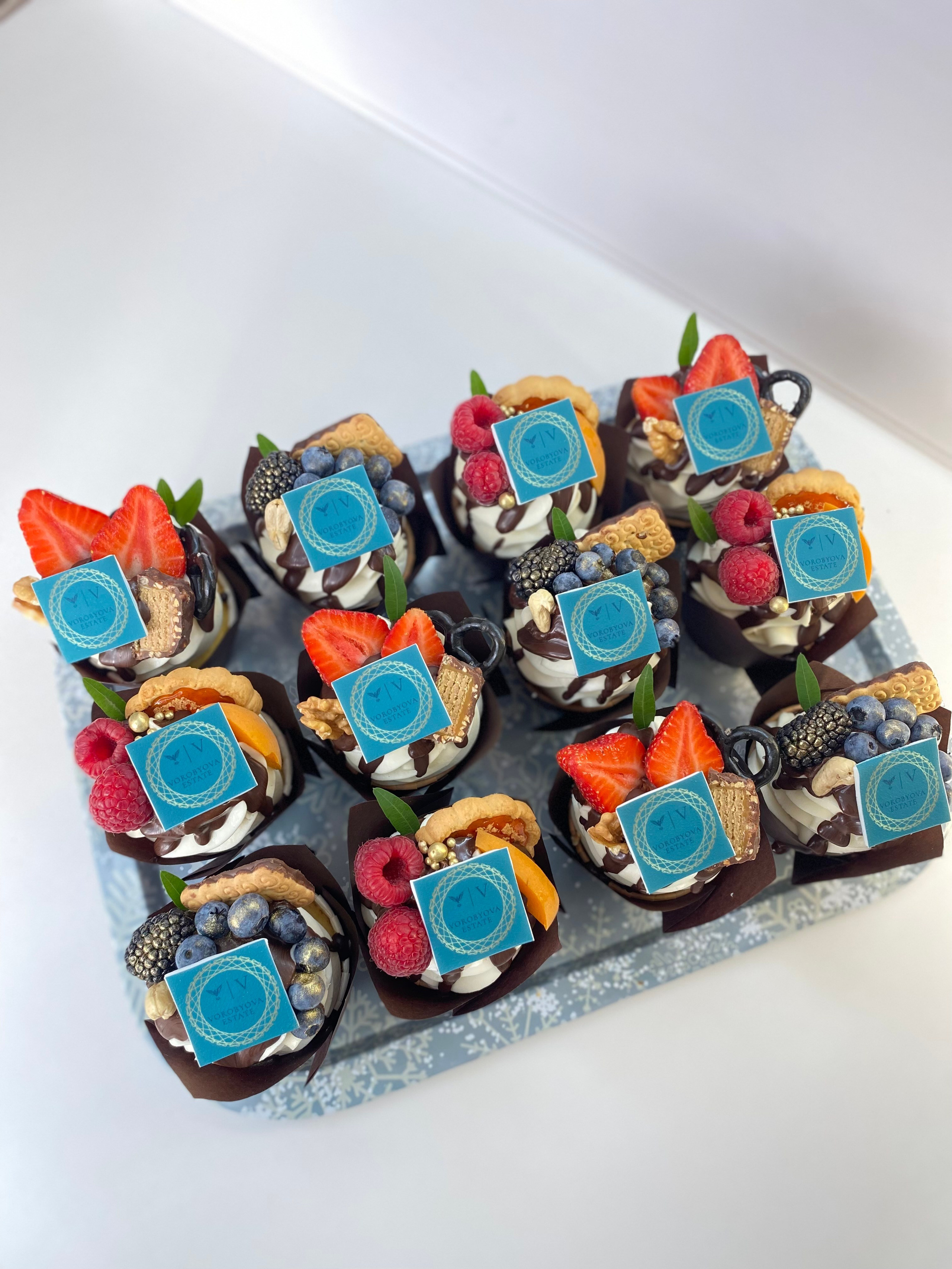 Капкейки стандартные с логотипом. Katyasugarsugar капкейки, зефир, торты Москва