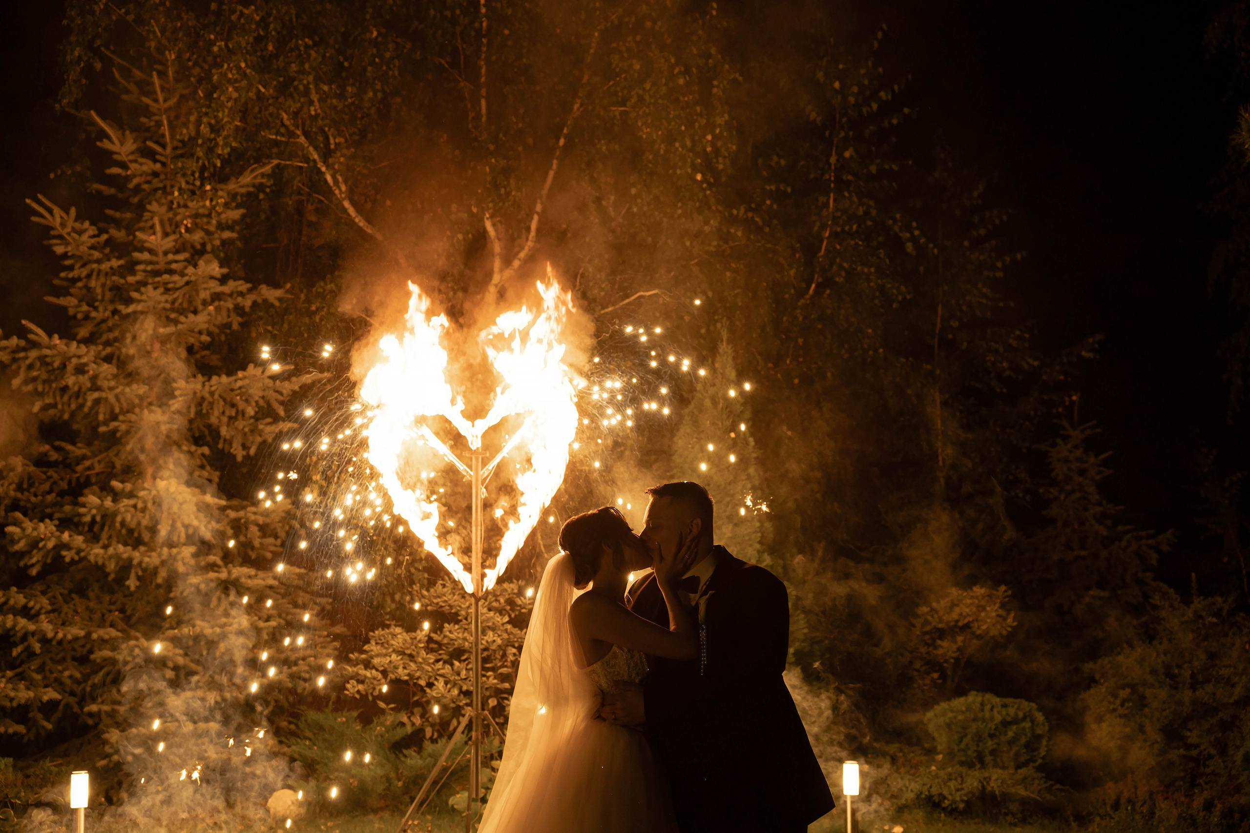 Свадебная история. Лесной Виладж. Свадебный и семейный фотограф Рассказова Виктория