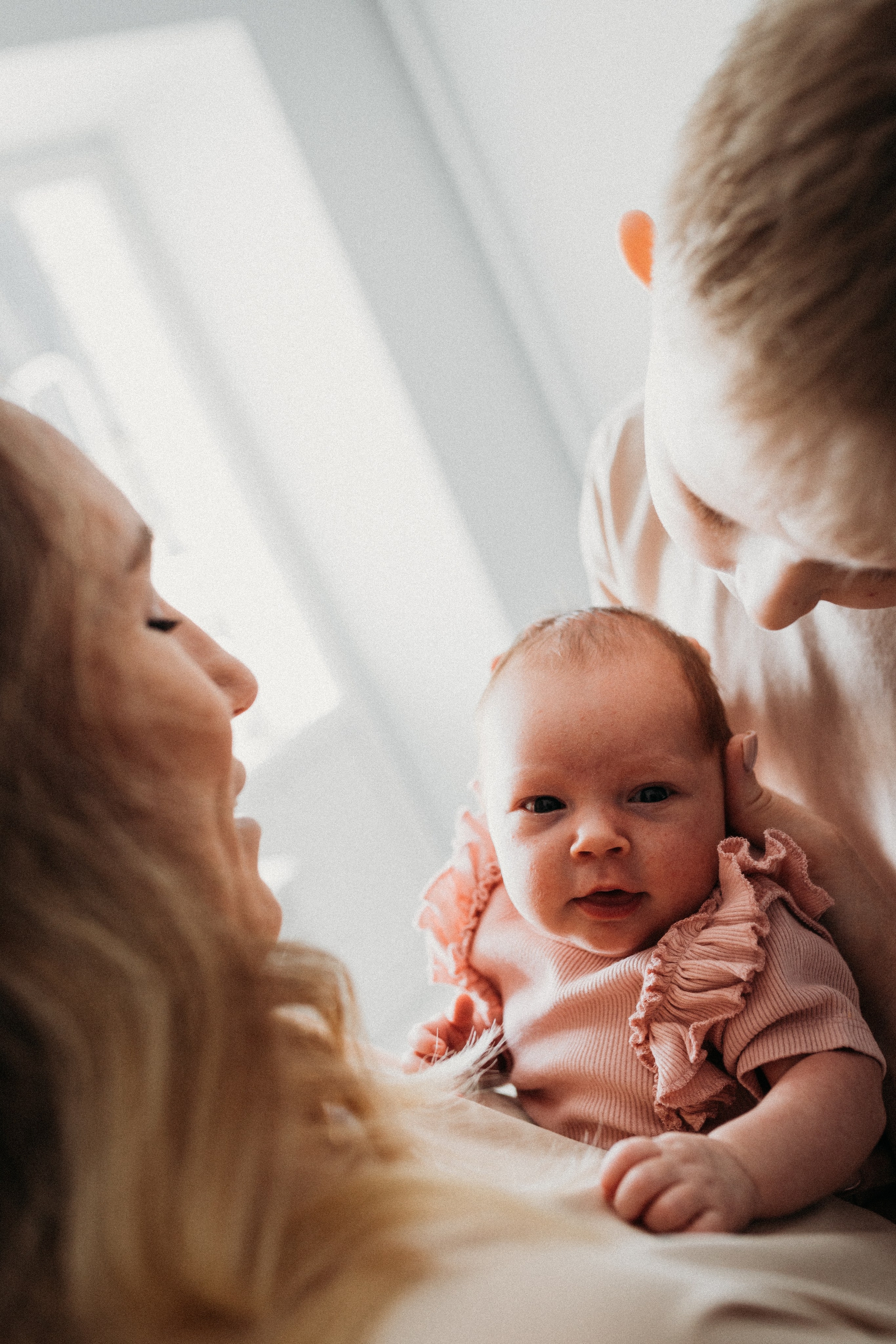 Домашняя лайфстайл фотосессия для малышки Валерии. Фотограф новорожденных в г. Барнаул Ренпенинг Катерина