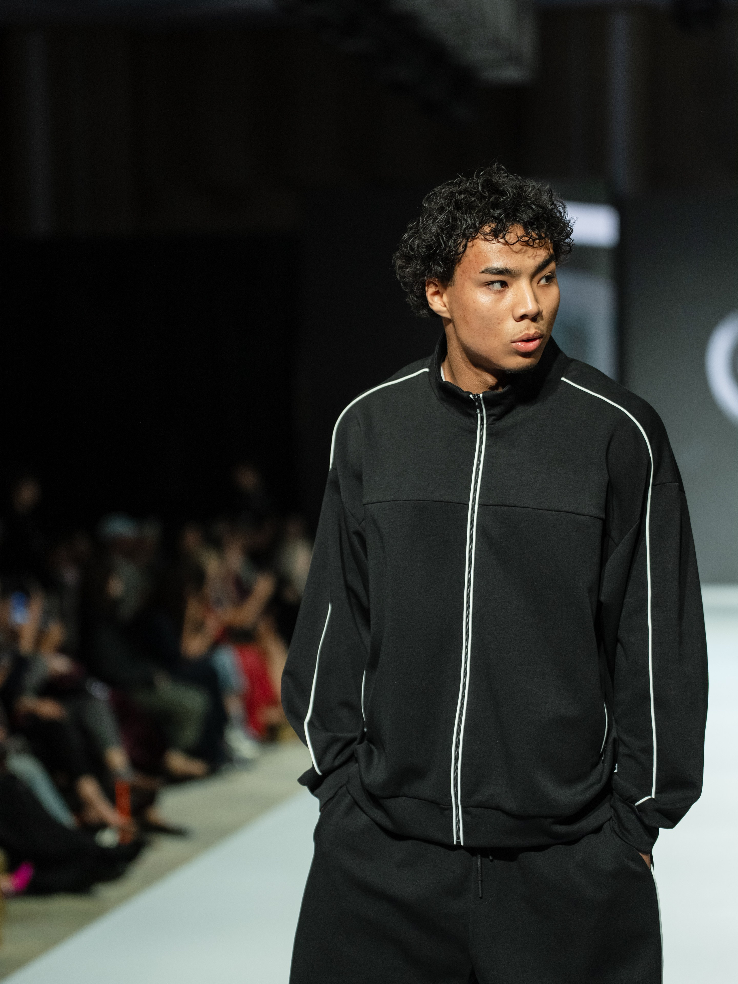 EURASIAN FASHION WEEK Husl Sport. Сайт Алматинского НЮ АРТ, будуар и фэшн фотографа Дениса Карпенко