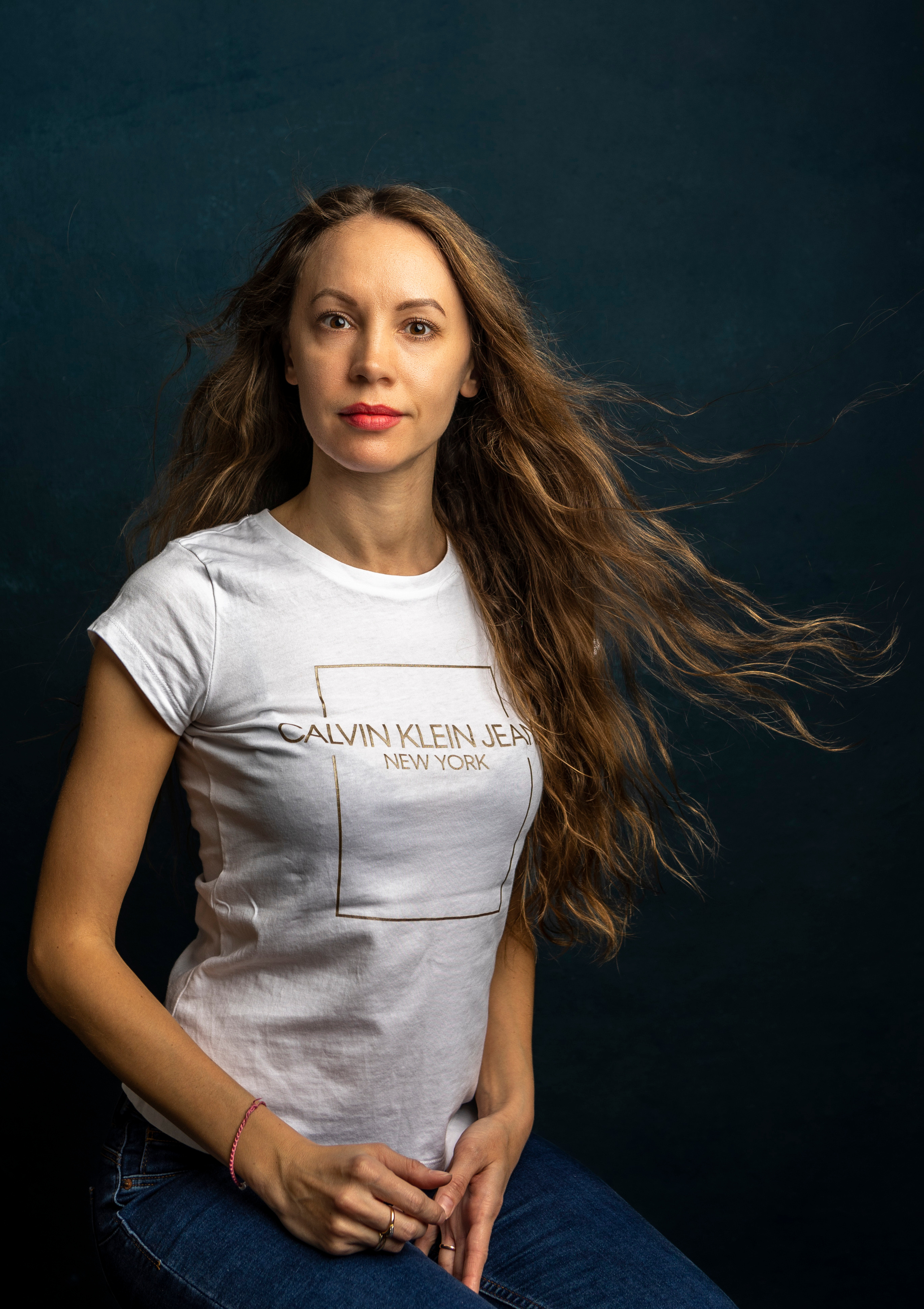 Фотосессия в студии, съемка женского портрета, Аня. Фотография. Юрий Савин