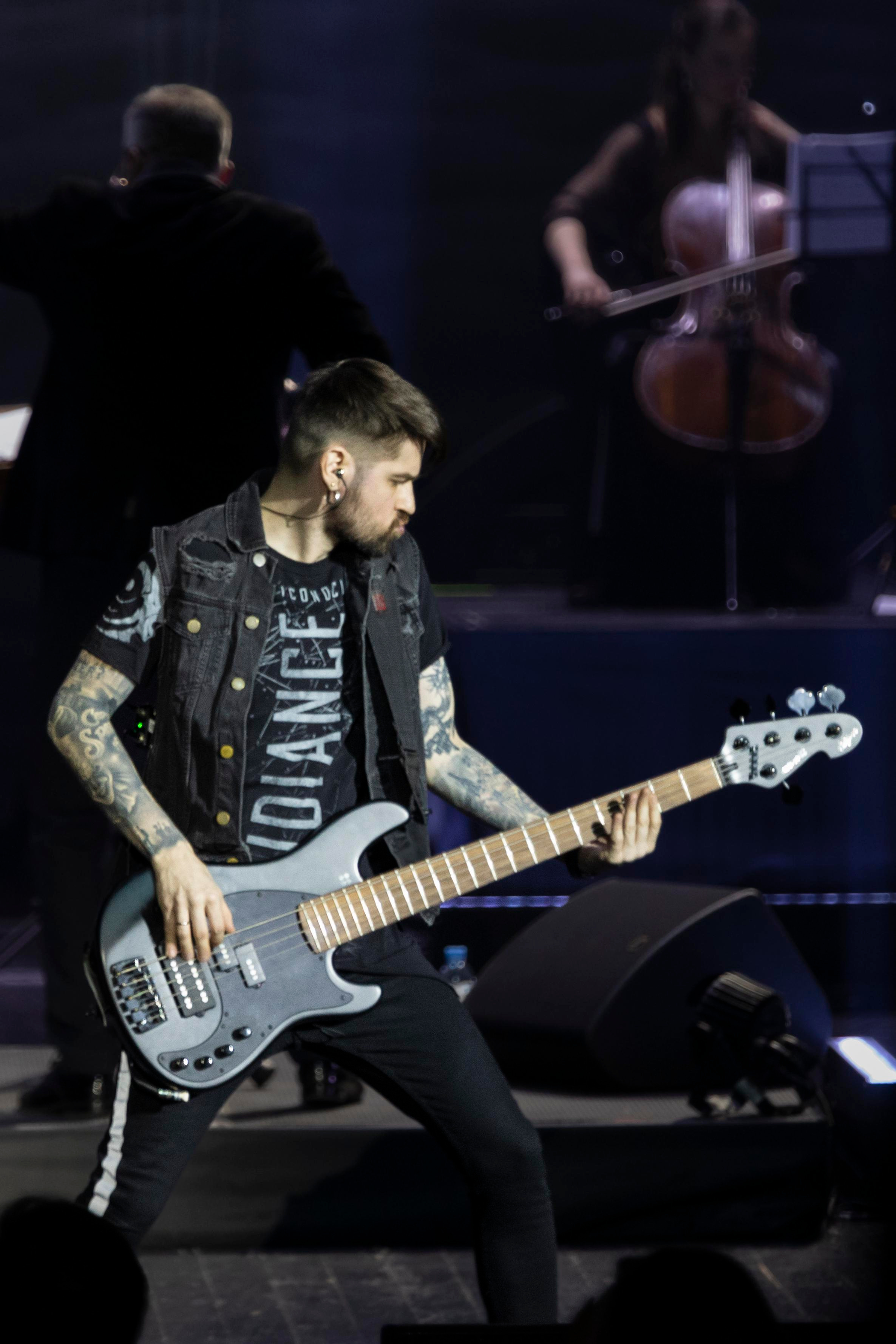 Концерт Ронни Ромеро — Трибьют Queen, Крокус Сити, 01.03.2022. Фотография. Юрий Савин