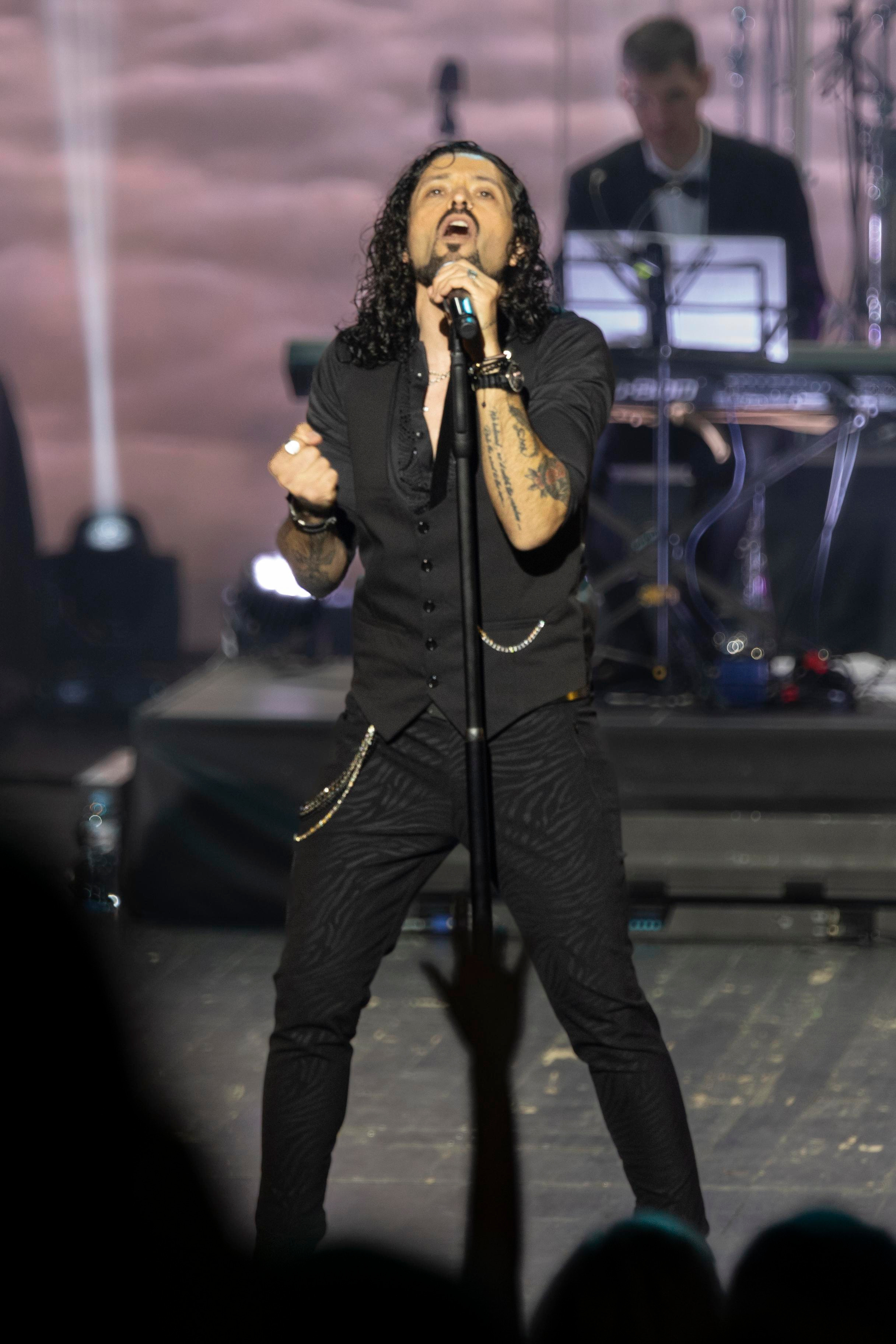 Концерт Ронни Ромеро — Трибьют Queen, Крокус Сити, 01.03.2022. Фотография. Юрий Савин