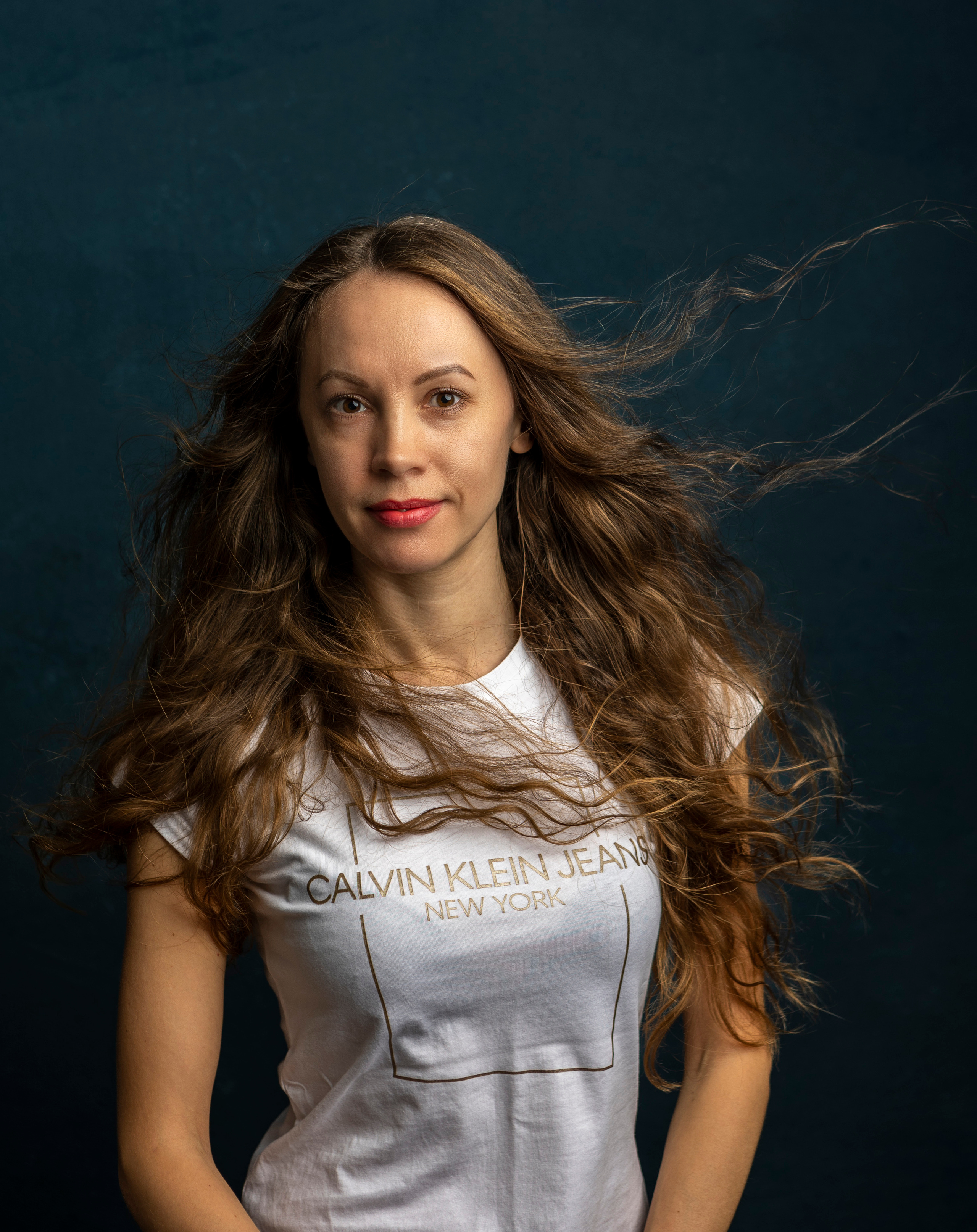 Фотосессия в студии, съемка женского портрета, Аня. Фотография. Юрий Савин