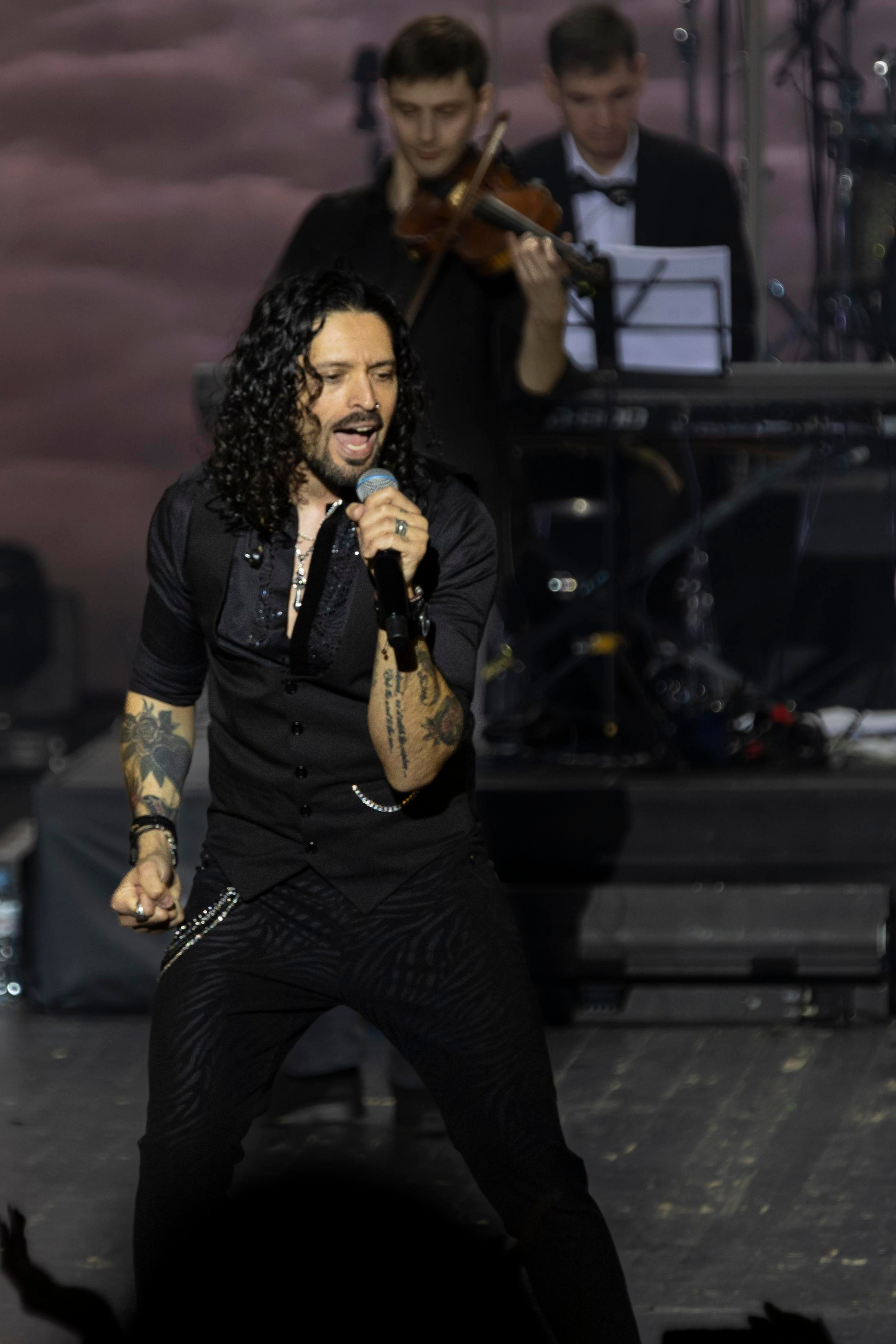 Концерт Ронни Ромеро — Трибьют Queen, Крокус Сити, 01.03.2022. Фотография. Юрий Савин