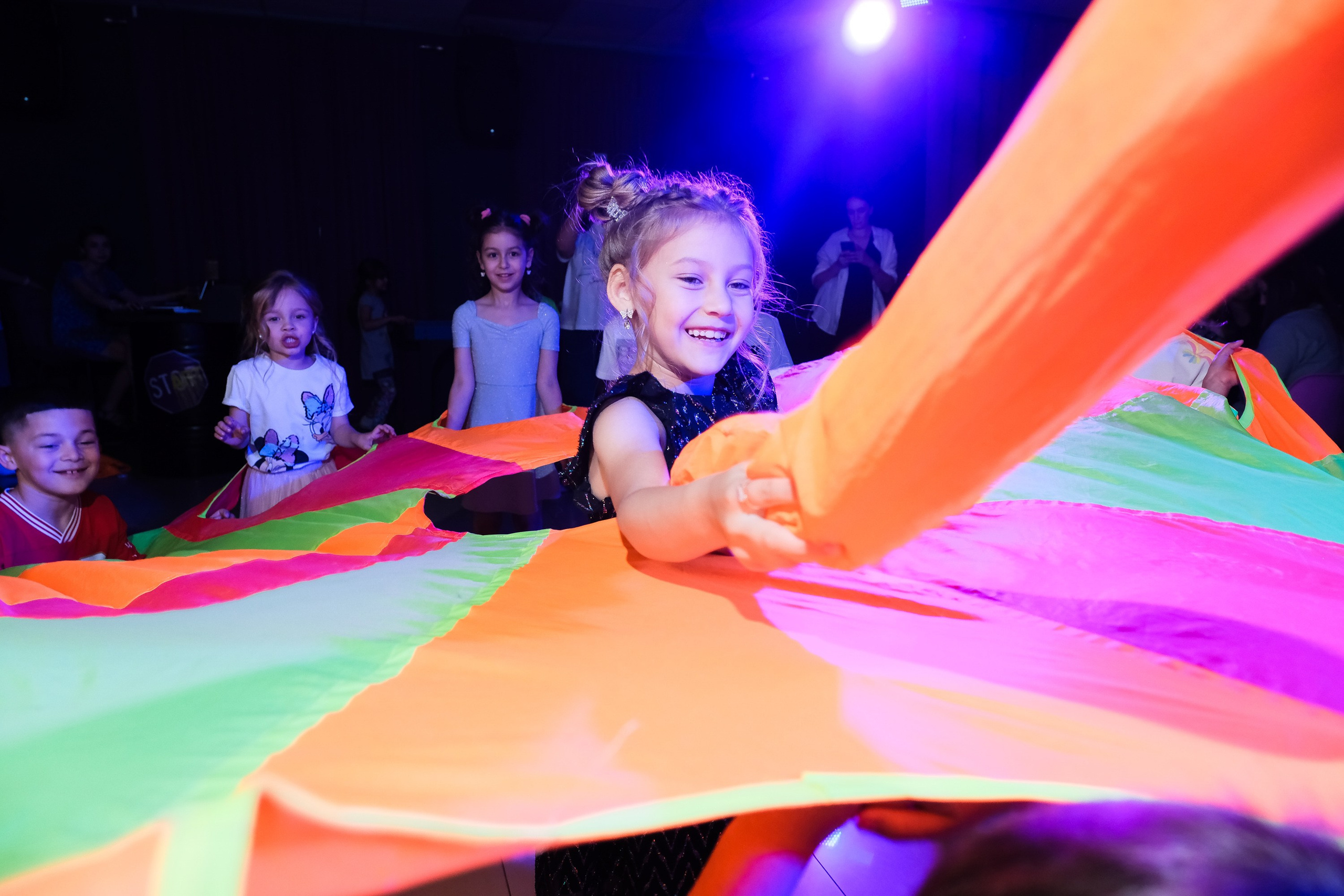 Детский сад. Выпуск. Вечер. Фотограф Анатолий Деникин