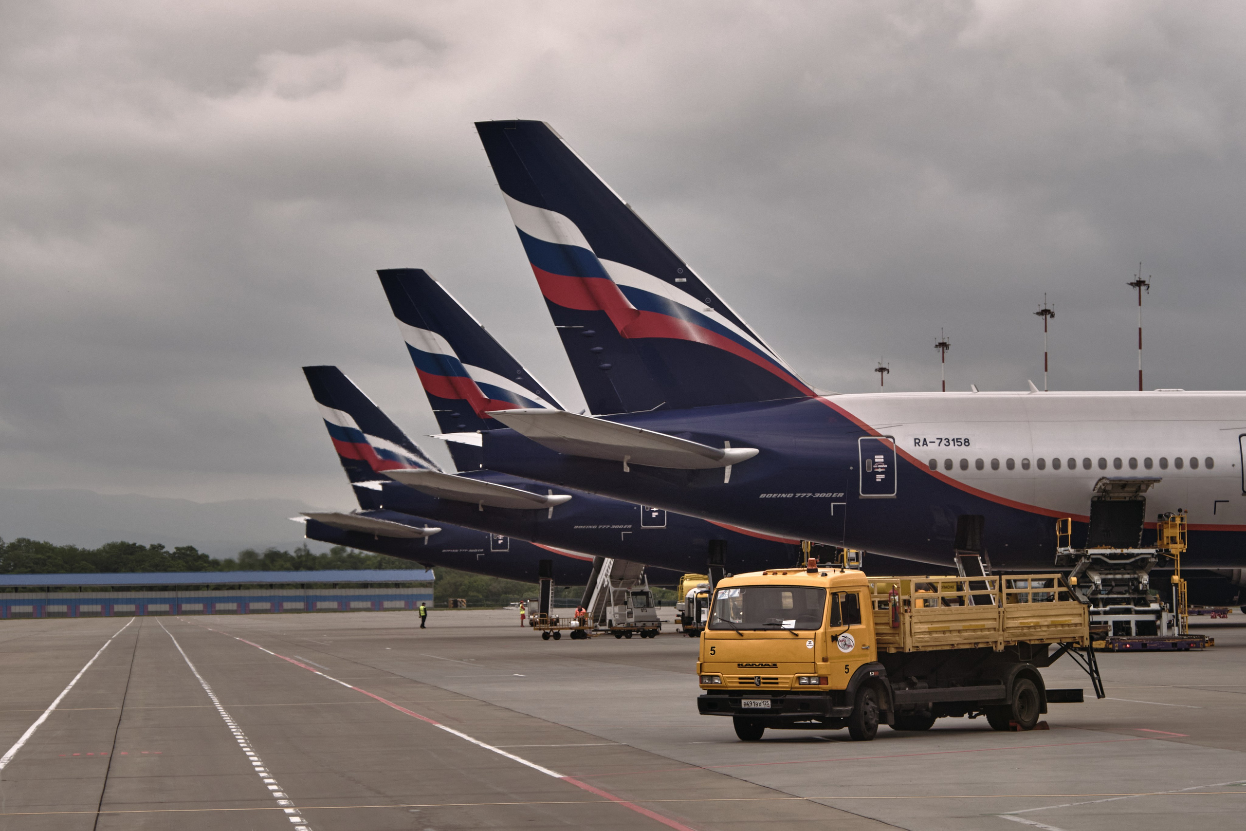 Boeing-777-300 а/к "Аэрофлот" на перроне, авиаспоттинг 2021