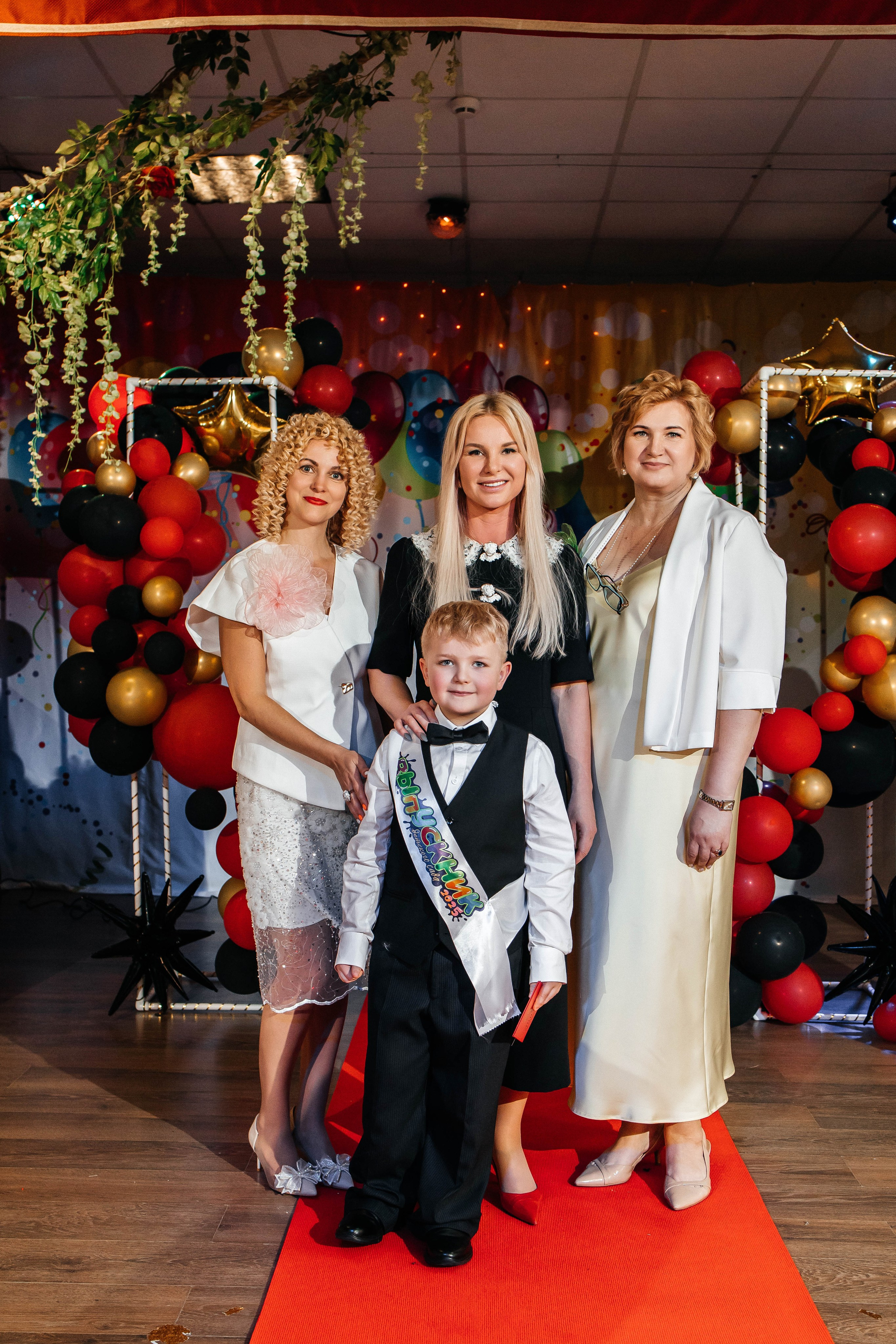 Выпускной в ЛИМПИК. Фотограф в Санкт-Петербурге Виктория Безверхая