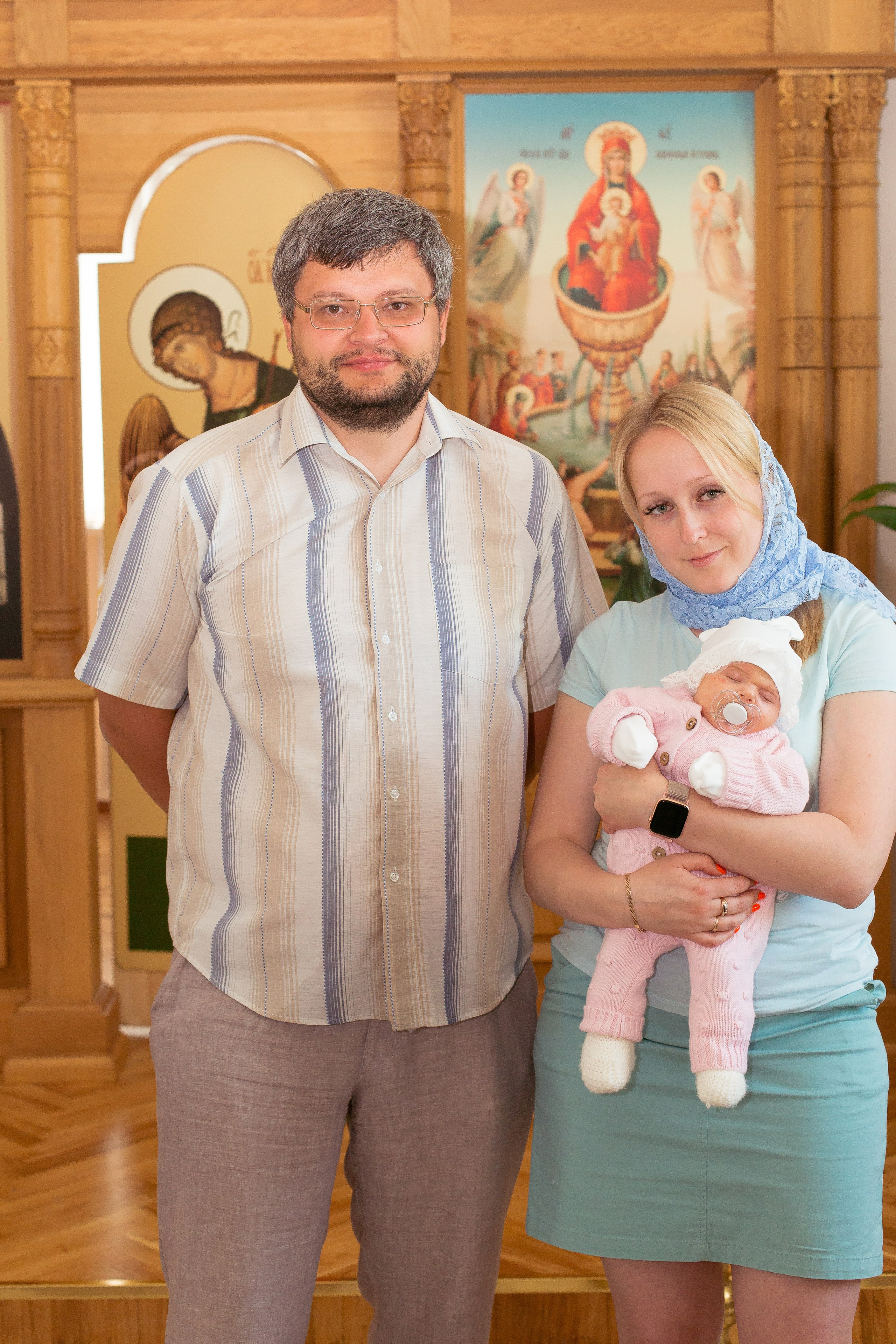 Крещение Ульяны. Успенская церковь. Фотограф новорожденных и детский в Сергиевом Посаде Кругликова Юлия