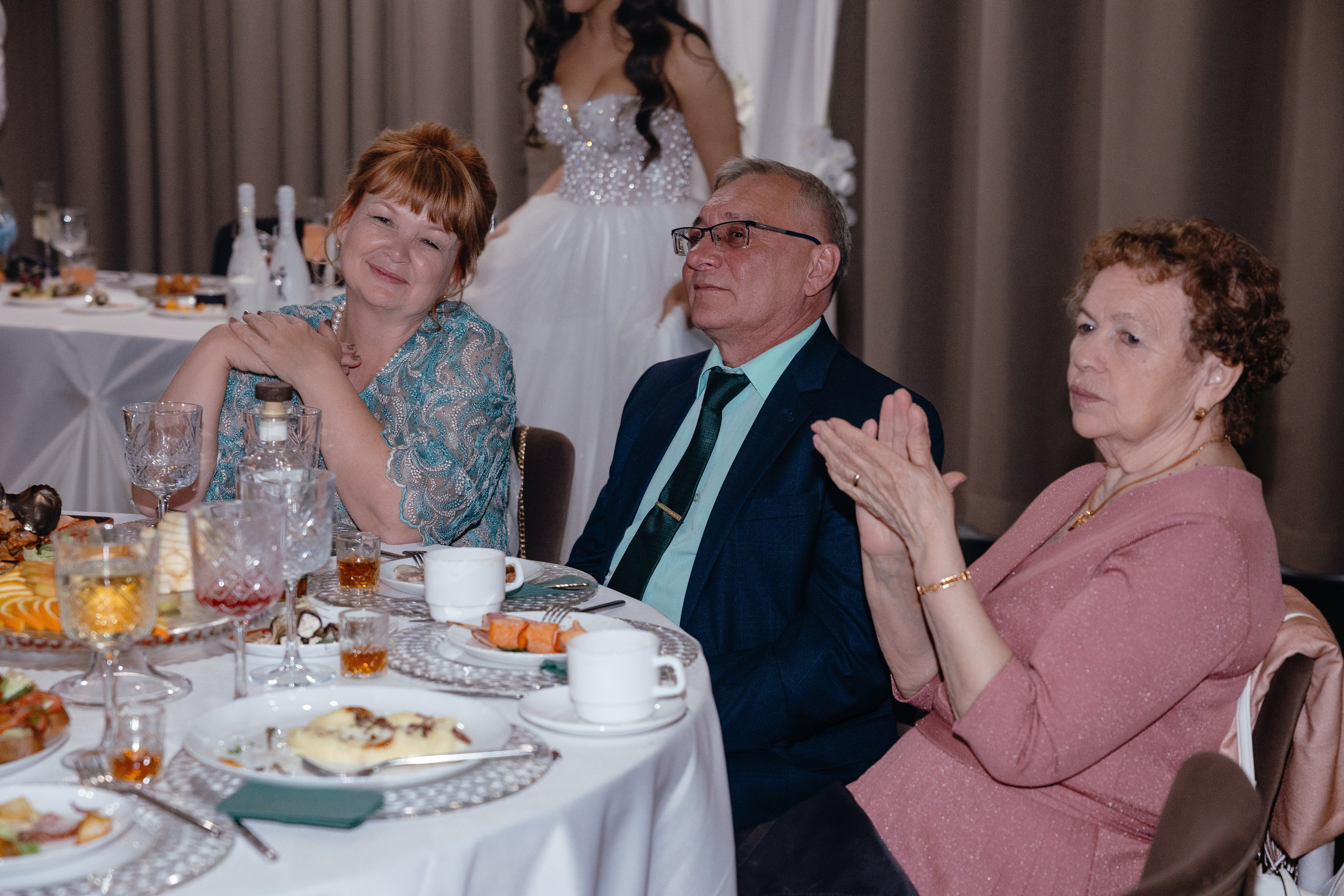 Дмитрий и Полина Еловое. Свадебный фотограф Виктория