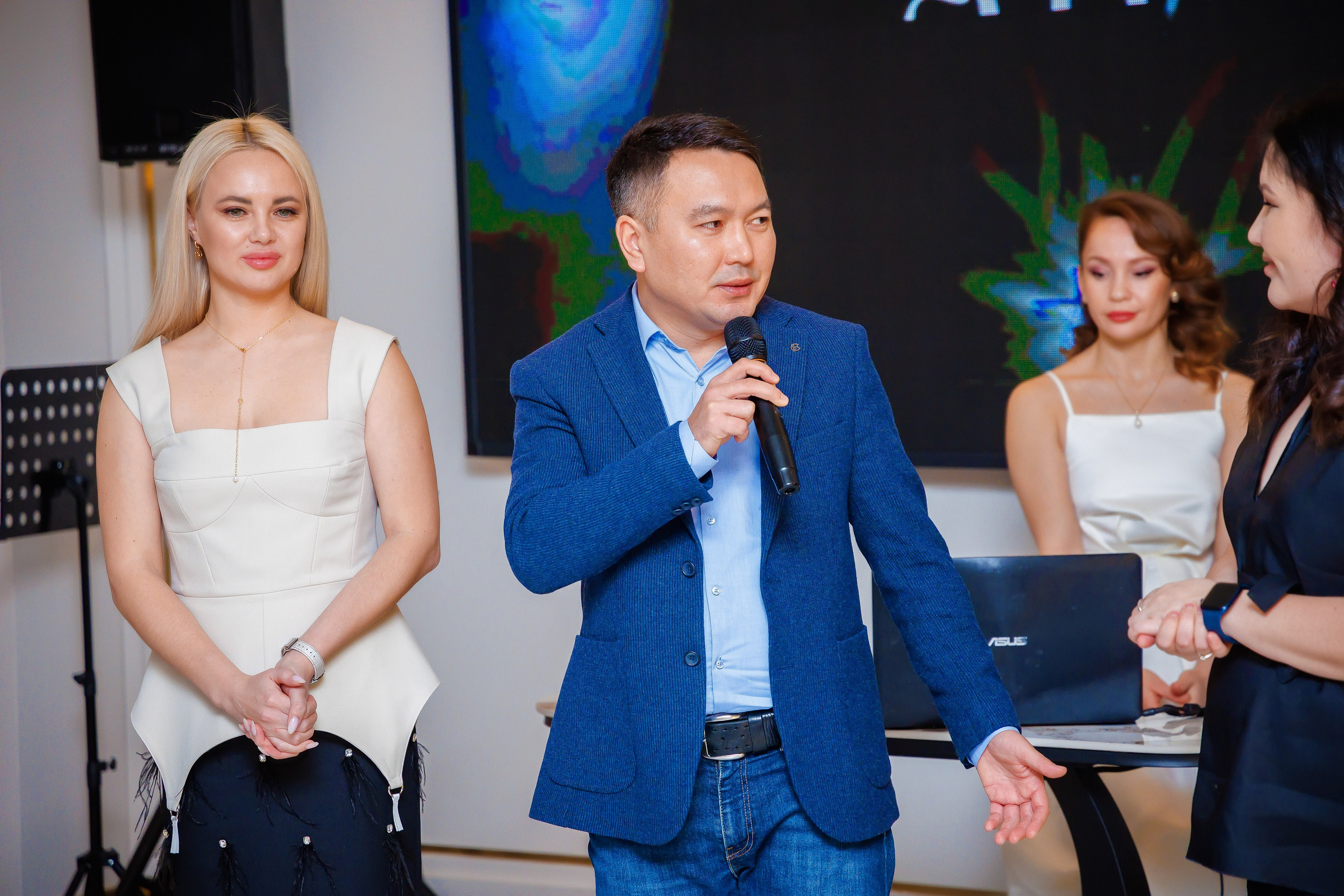 Мероприятие в заведении. Семейный и Свадебный фотограф в Астане Александр Астапов