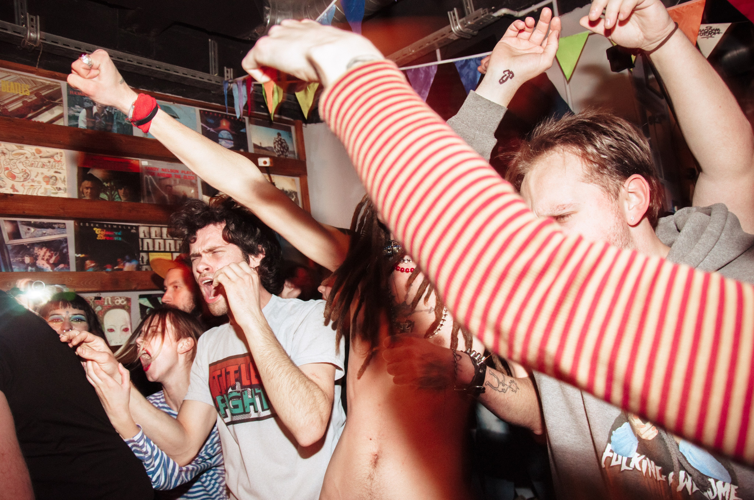 28.02 Памятка, Мерзкое быдло. Репортажный фотограф в Симферополе Зареев Иван